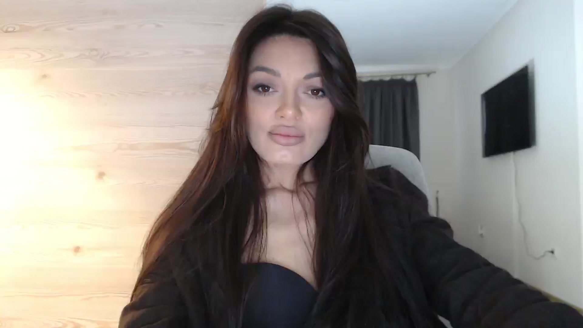 Gallery image thumbnail from Gloriaglamour's myfreecams stream on, 12/03/2025, 12:40 image 20 of 20