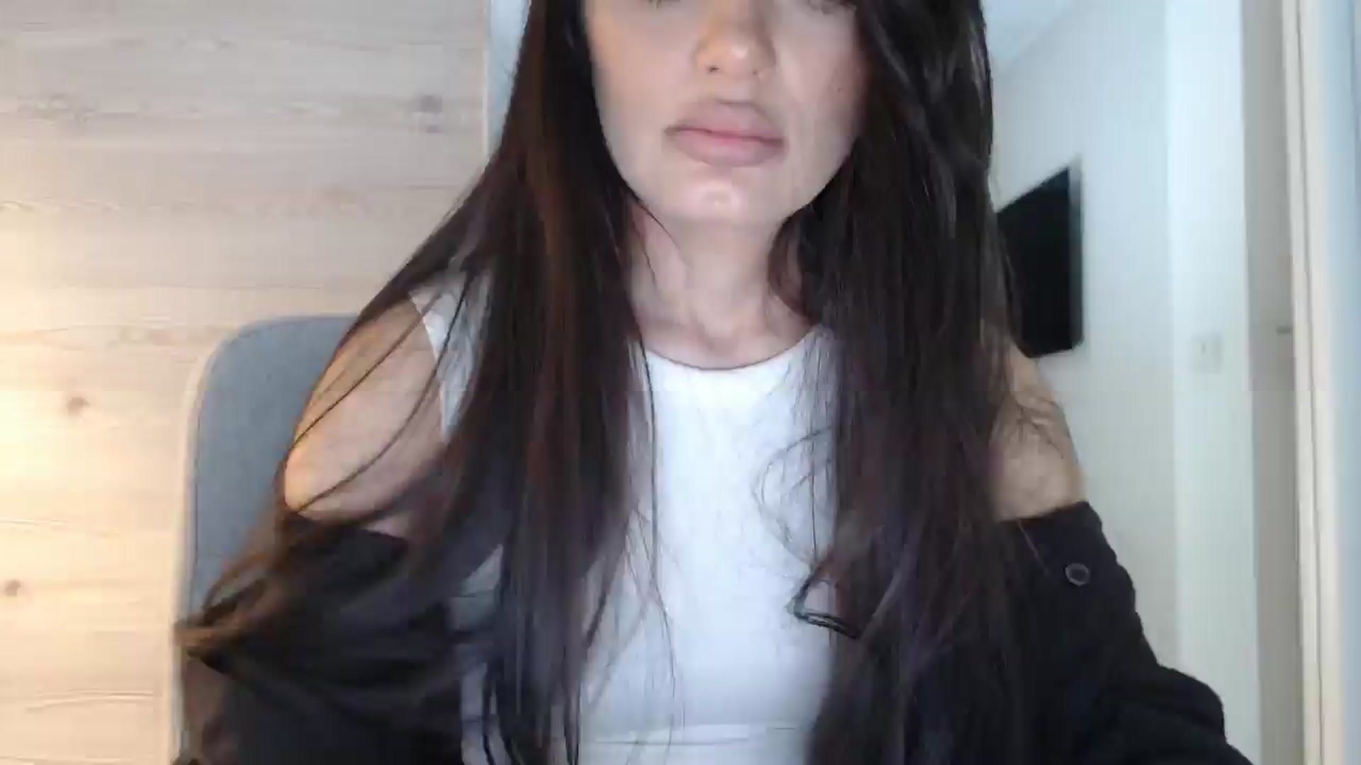 Gallery image thumbnail from Gloriaglamour's myfreecams stream on, 12/03/2025, 14:01 image 10 of 20