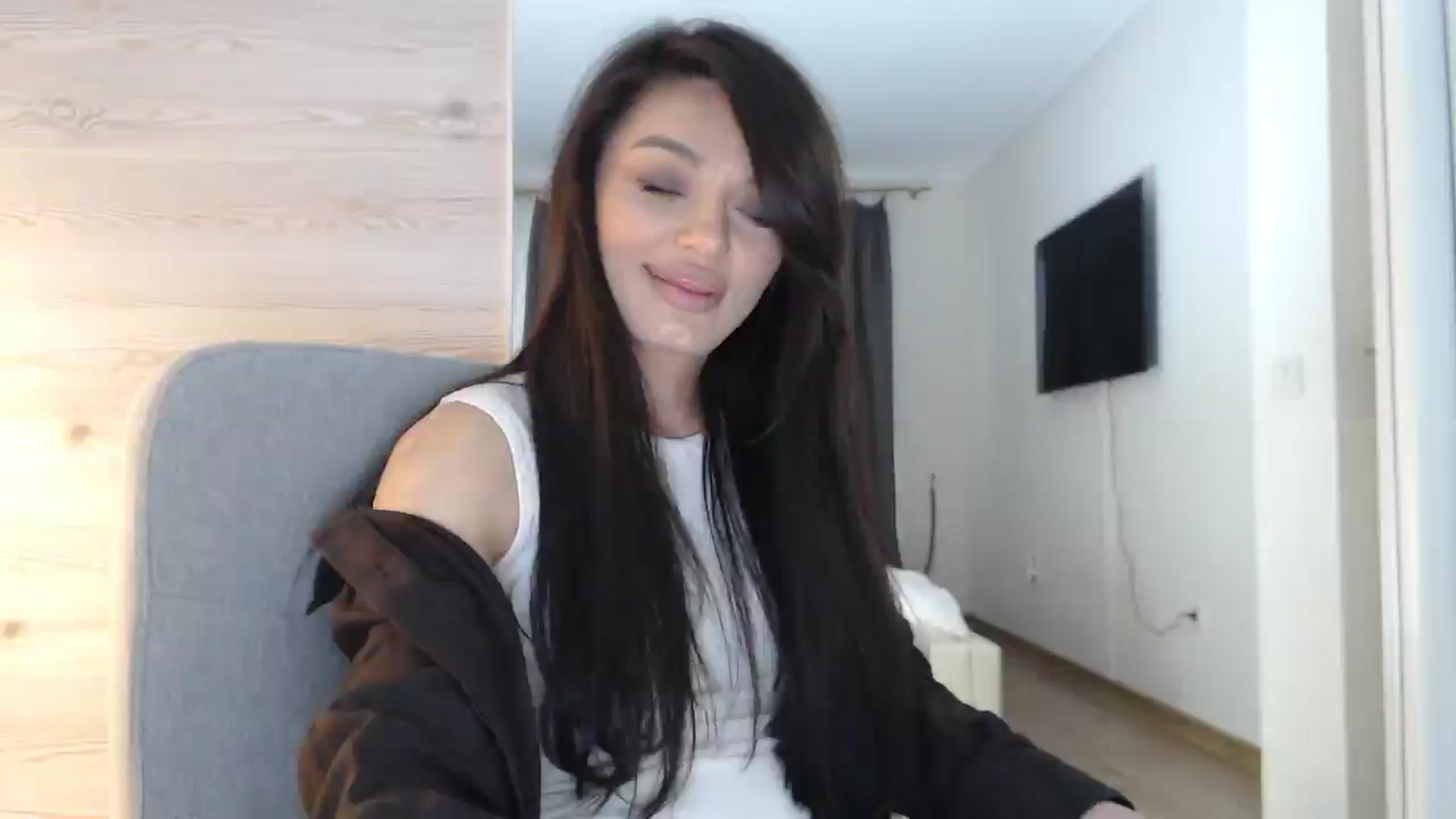 Gallery image thumbnail from Gloriaglamour's myfreecams stream on, 12/03/2025, 14:01 image 17 of 20