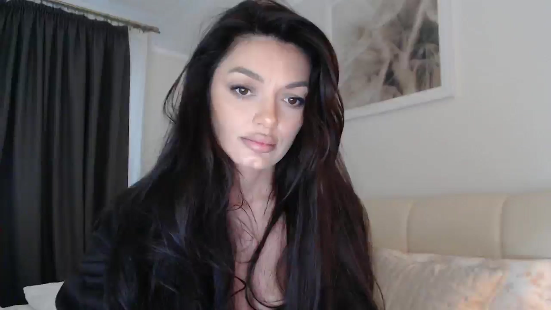 Gallery image thumbnail from Gloriaglamour's myfreecams stream on, 12/03/2025, 14:15 image 12 of 20