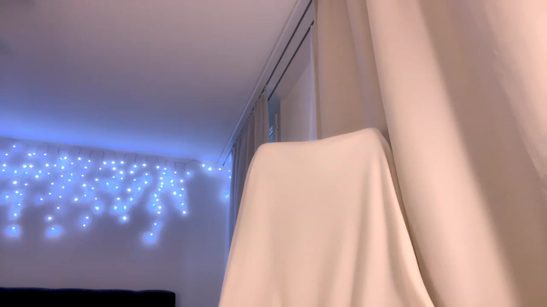 Gallery image thumbnail from Glorianice's myfreecams stream on, 12/17/2022, 12:55 image 10 of 20
