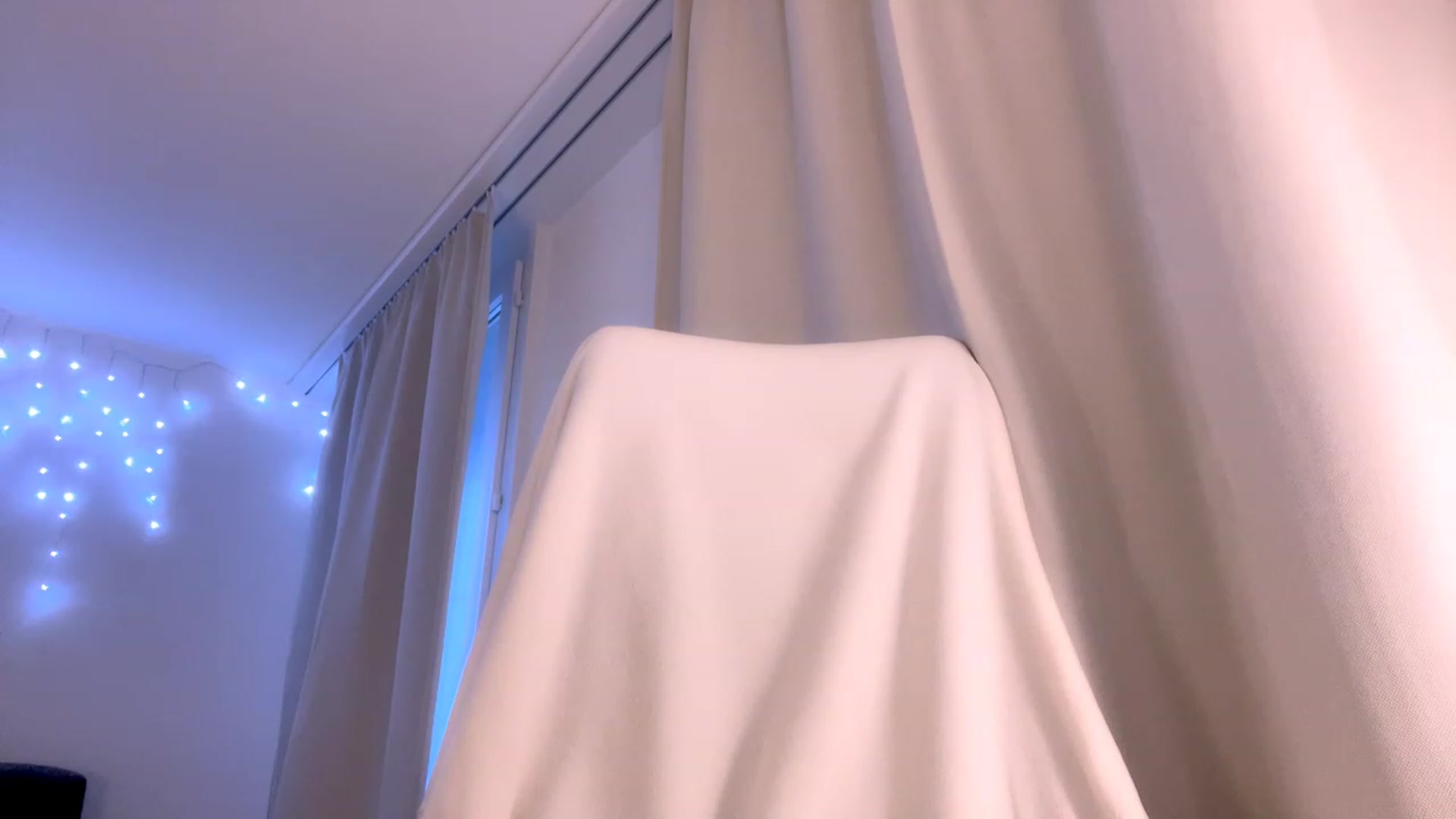 Gallery image thumbnail from Glorianice's myfreecams stream on, 01/10/2023, 12:48 image 15 of 20