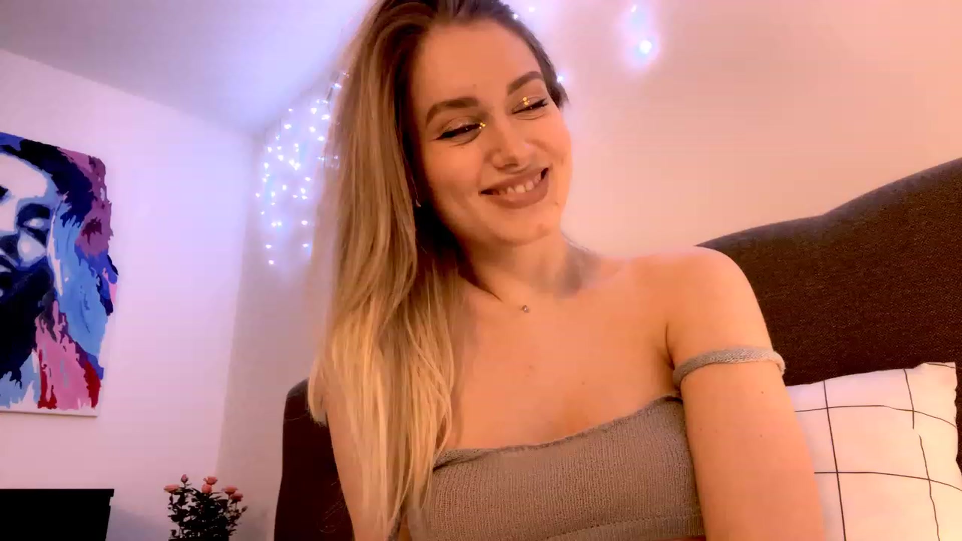 Gallery image thumbnail from Glorianice's myfreecams stream on, 03/31/2023, 10:42 image 15 of 20