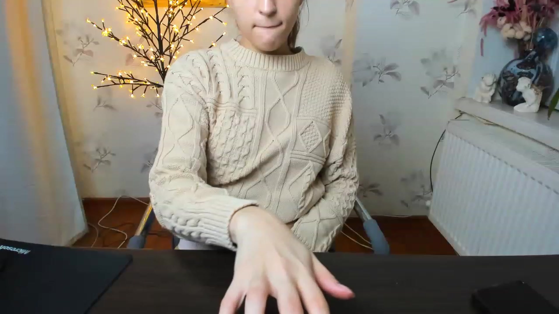 Gallery image thumbnail from GloryDavis's myfreecams stream on, 02/27/2023, 10:17 image 6 of 20