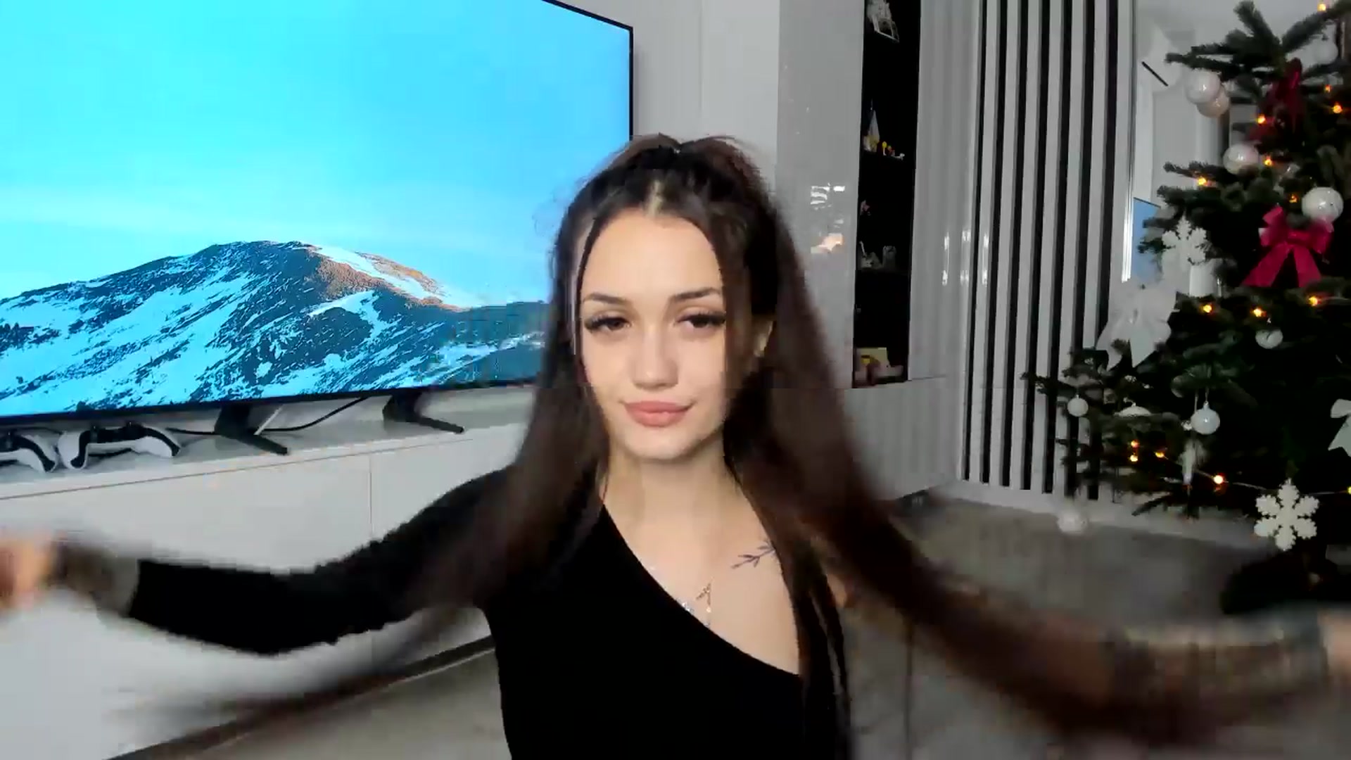 Gallery image thumbnail from Glossy_'s myfreecams stream on, 12/04/2025, 14:52 image 8 of 20