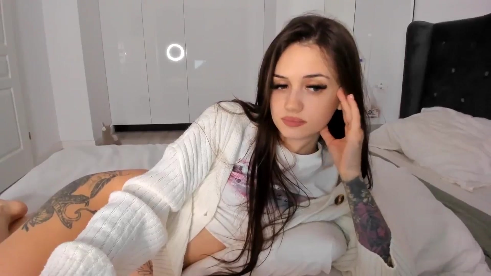 Gallery image thumbnail from Glossy_'s myfreecams stream on, 12/15/2025, 15:27 image 19 of 20