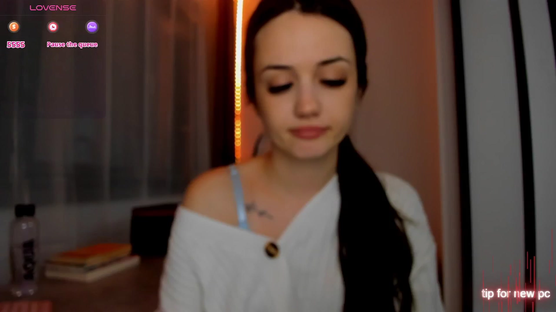 Gallery image thumbnail from Glossy_'s myfreecams stream on, 01/04/2026, 20:22 image 19 of 20