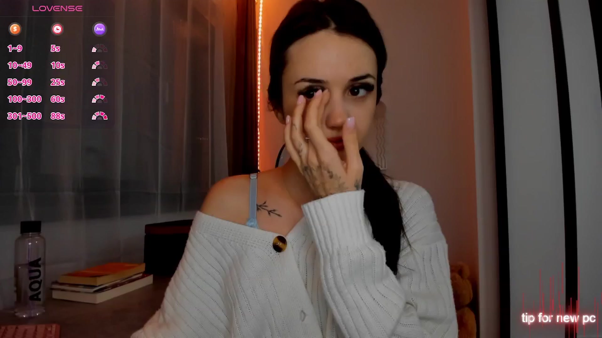 Gallery image thumbnail from Glossy_'s myfreecams stream on, 01/04/2026, 20:22 image 18 of 20