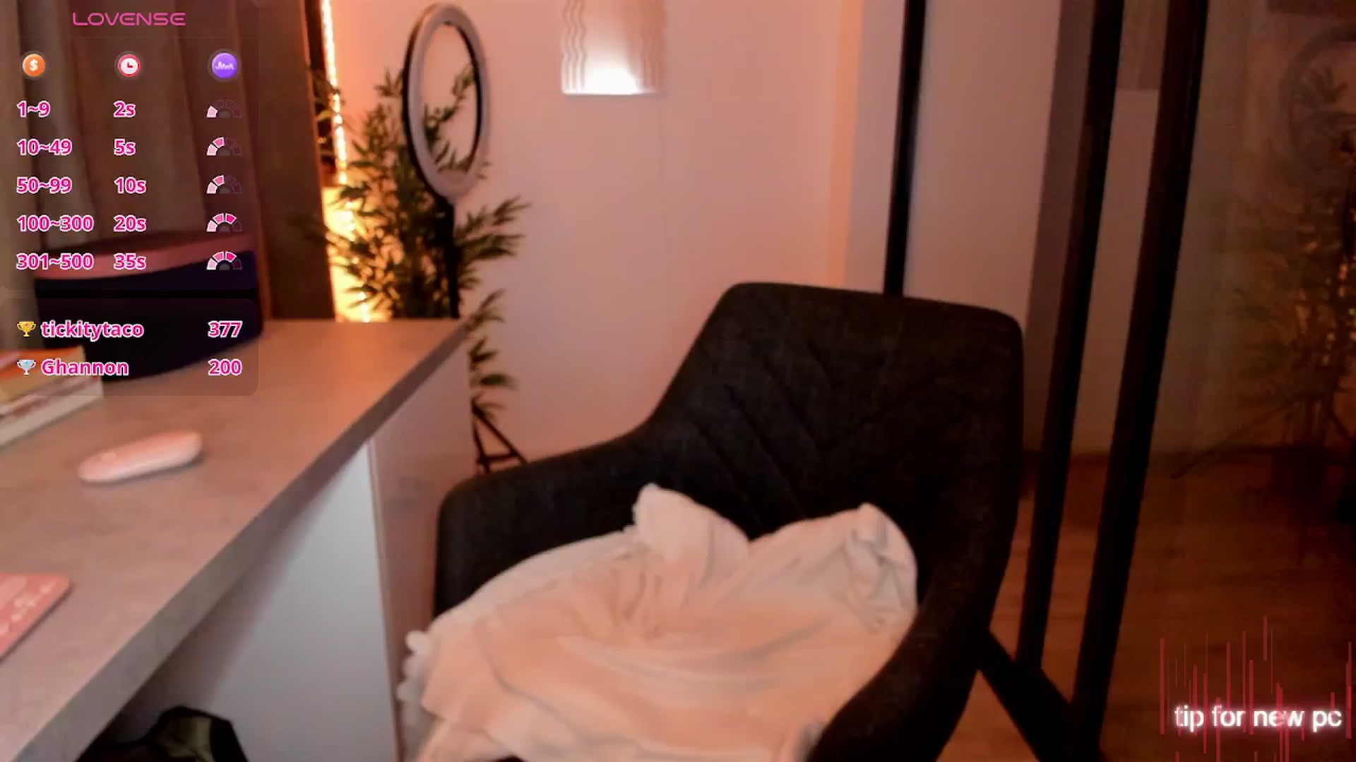 Gallery image thumbnail from Glossy_'s myfreecams stream on, 01/05/2026, 17:22 image 10 of 20