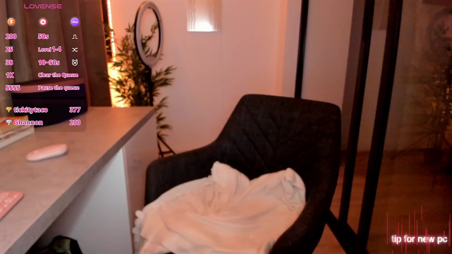 Gallery image thumbnail from Glossy_'s myfreecams stream on, 01/05/2026, 17:22 image 7 of 20