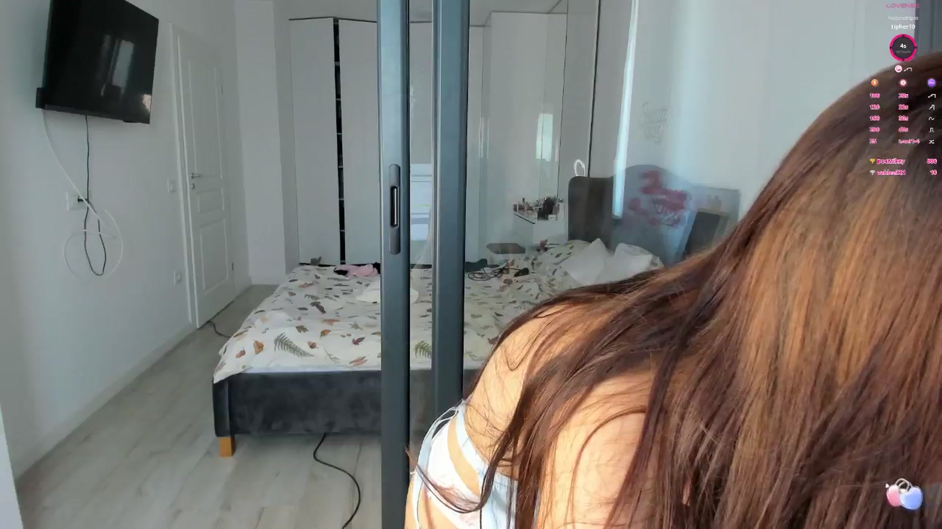 Gallery image thumbnail from Glossy_'s myfreecams stream on, 02/03/2026, 12:49 image 6 of 20