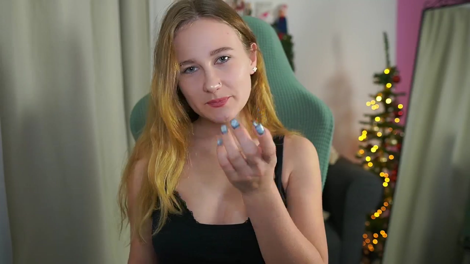 Gallery image thumbnail from Glossy_babe_'s myfreecams stream on, 12/08/2025, 14:47 image 10 of 20