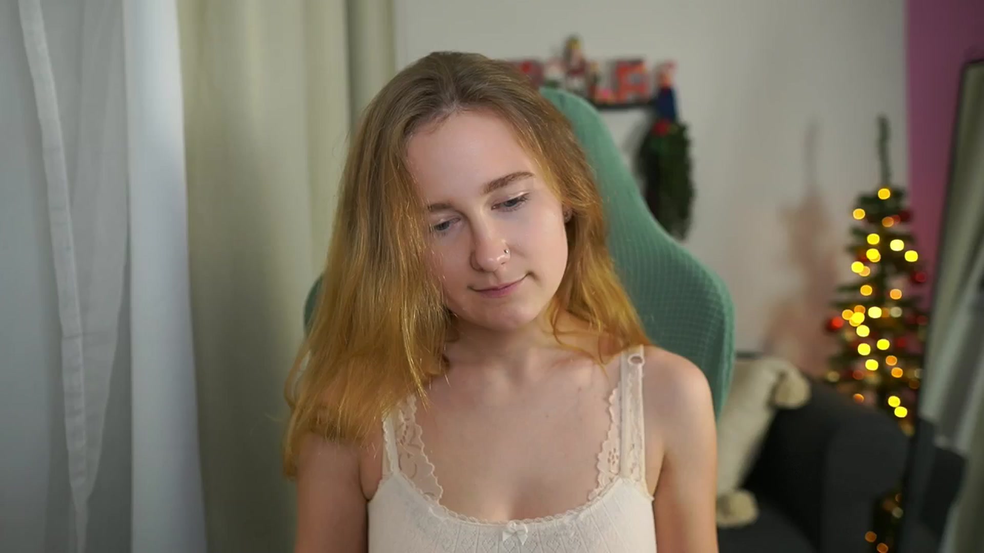 Gallery image thumbnail from Glossy_babe_'s myfreecams stream on, 12/23/2025, 13:09 image 1 of 20