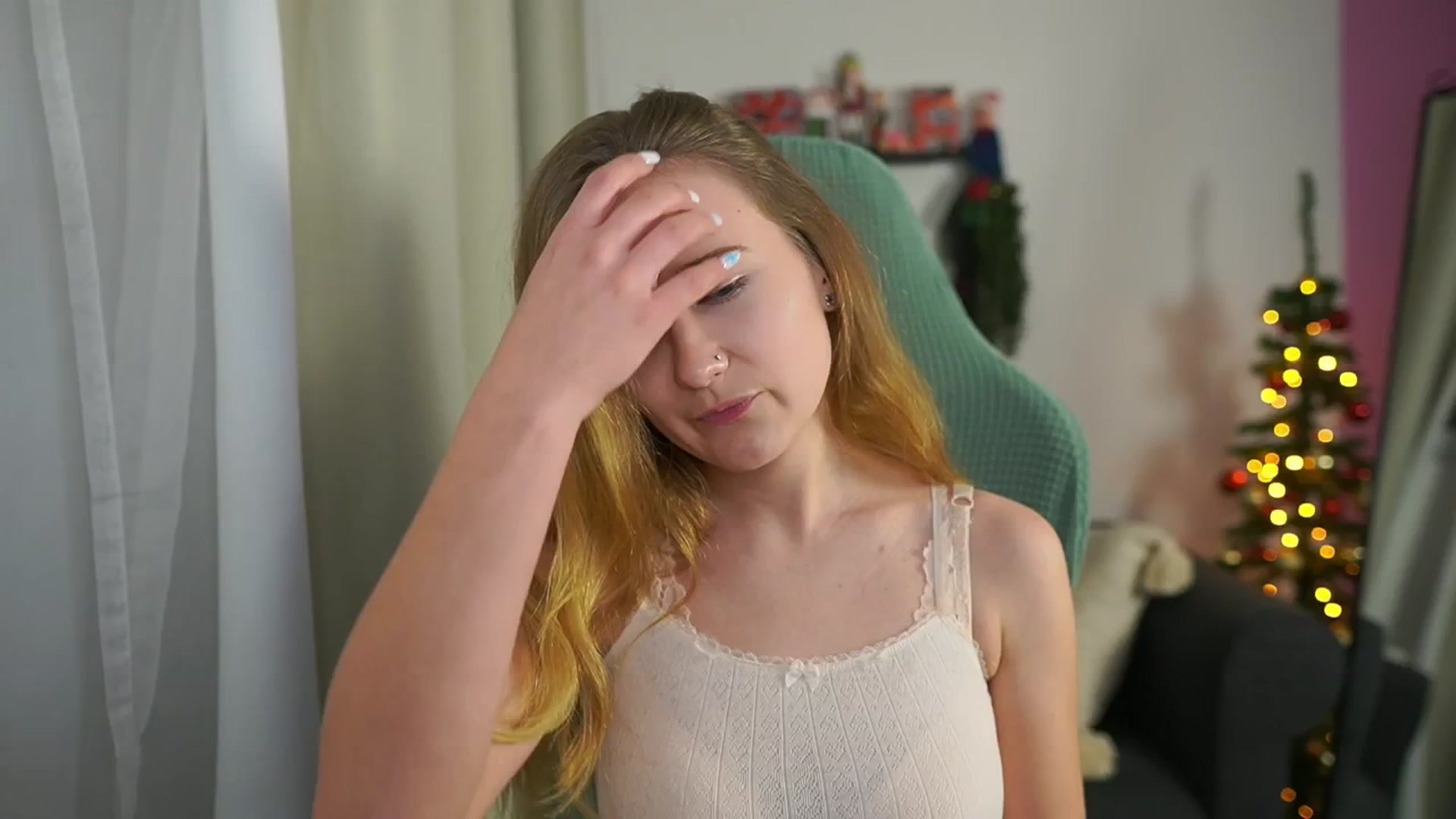 Gallery image thumbnail from Glossy_babe_'s myfreecams stream on, 12/23/2025, 14:00 image 8 of 20