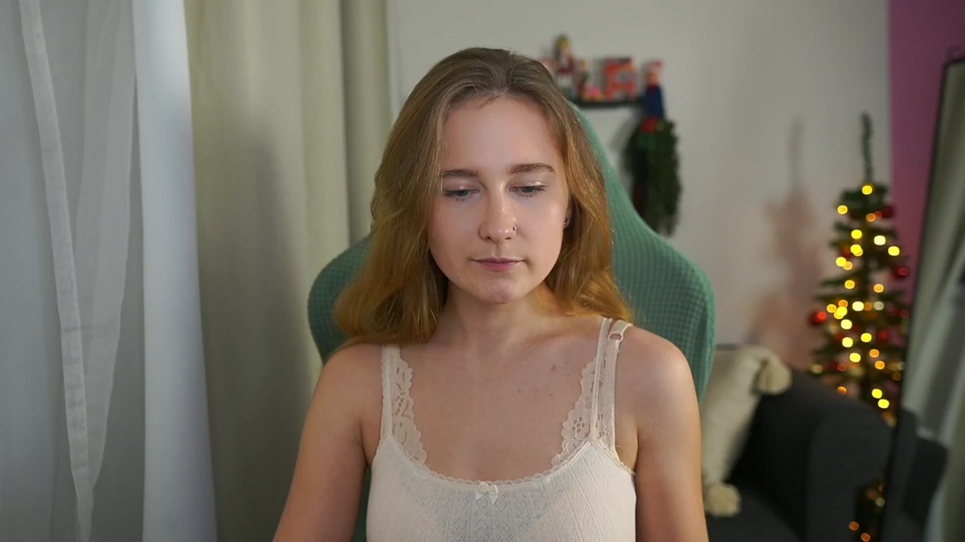 Gallery image thumbnail from Glossy_babe_'s myfreecams stream on, 12/23/2025, 14:00 image 10 of 20