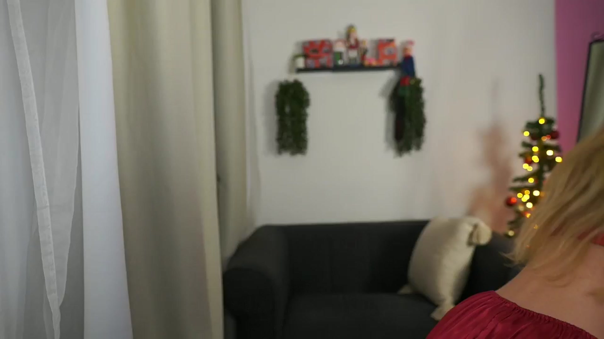 Gallery image thumbnail from Glossy_babe_'s myfreecams stream on, 12/26/2025, 13:31 image 19 of 20