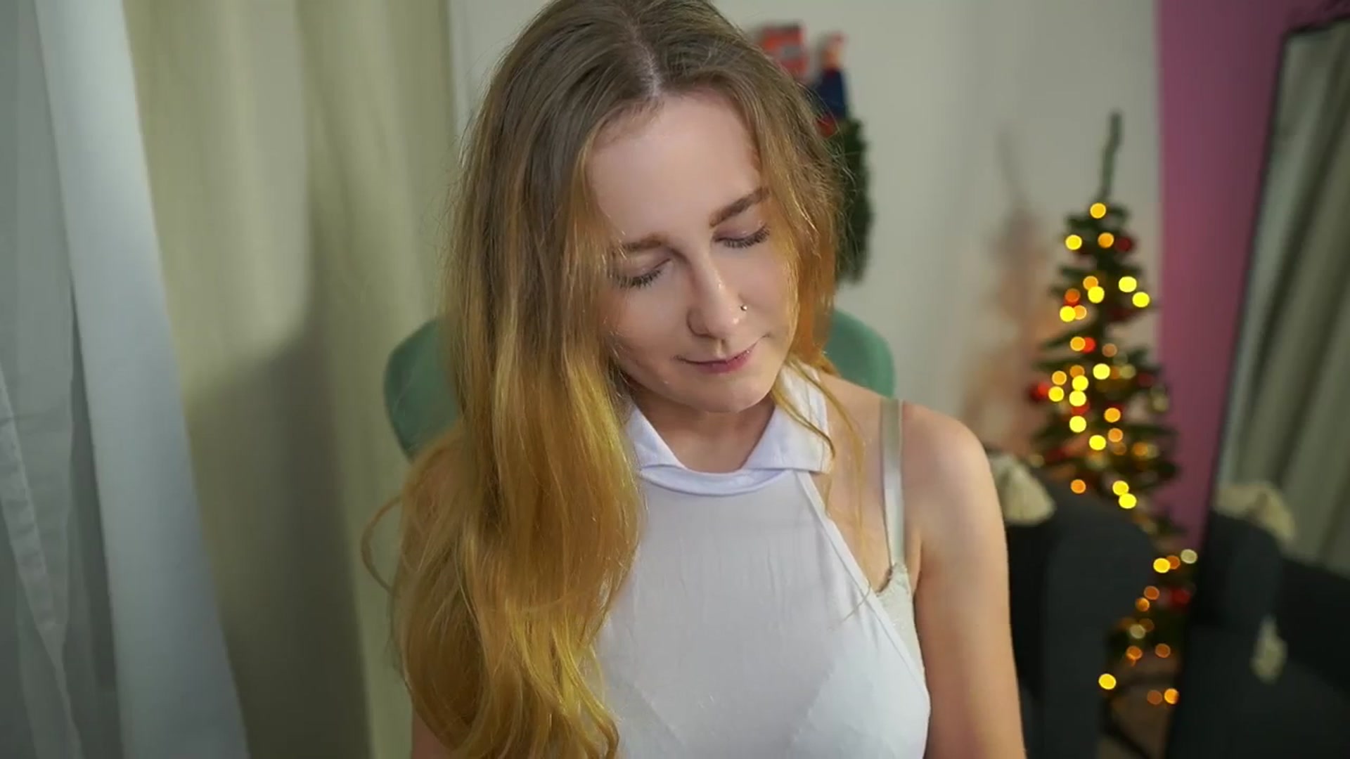 Gallery image thumbnail from Glossy_babe_'s myfreecams stream on, 01/02/2026, 15:55 image 3 of 20