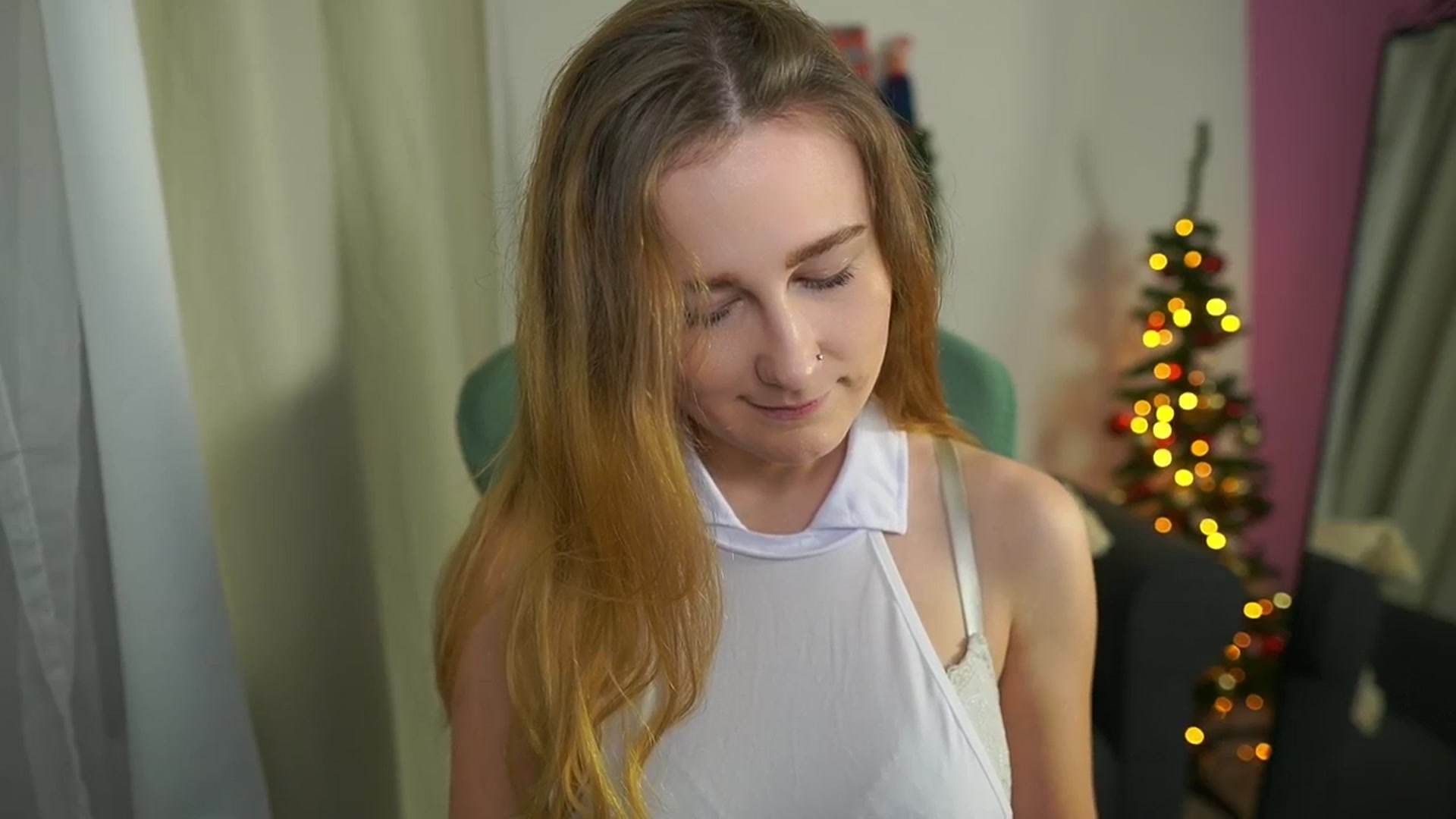 Gallery image thumbnail from Glossy_babe_'s myfreecams stream on, 01/02/2026, 15:55 image 19 of 20
