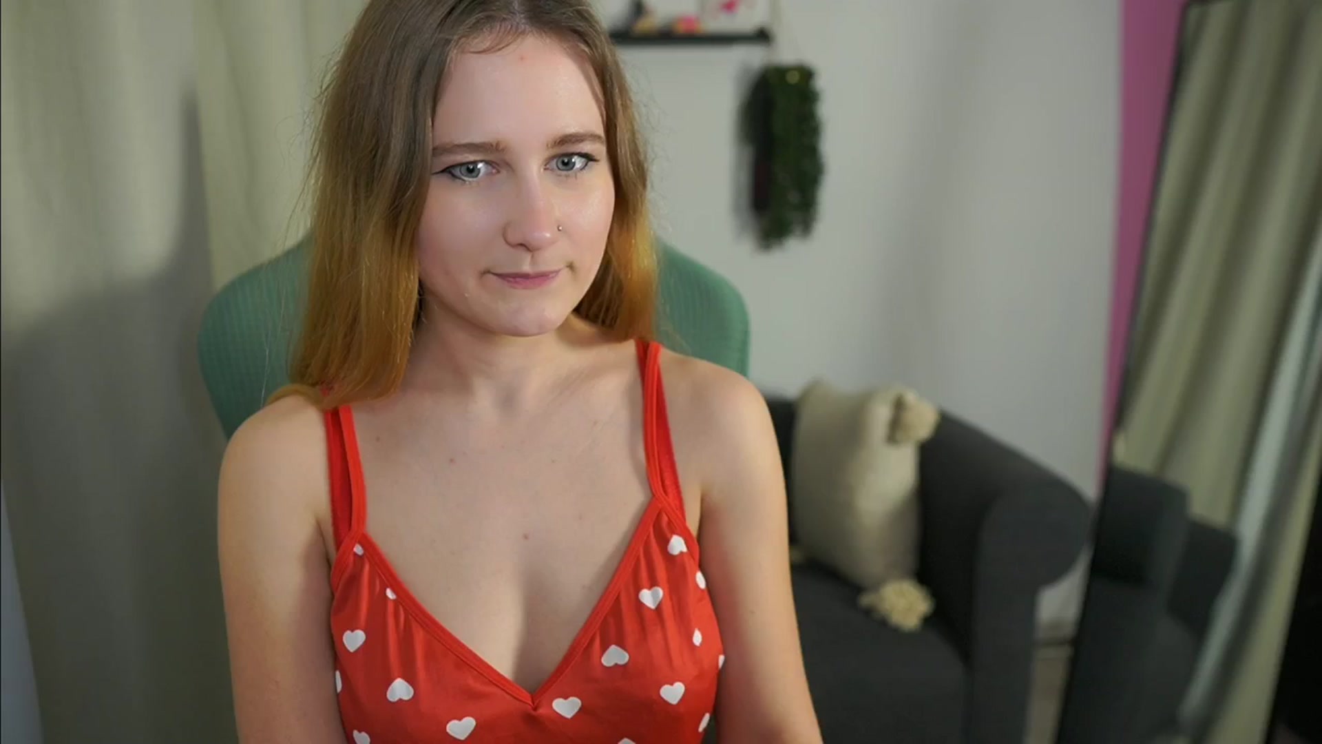 Gallery image thumbnail from Glossy_babe_'s myfreecams stream on, 01/26/2026, 17:28 image 11 of 20