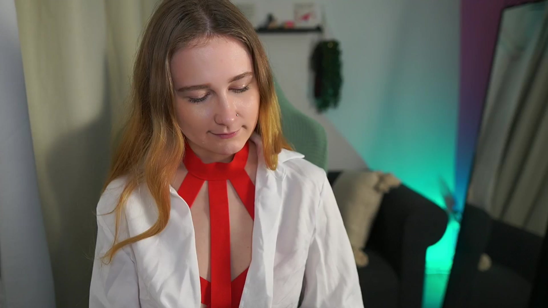 Gallery image thumbnail from Glossy_babe_'s myfreecams stream on, 02/01/2026, 10:43 image 12 of 20