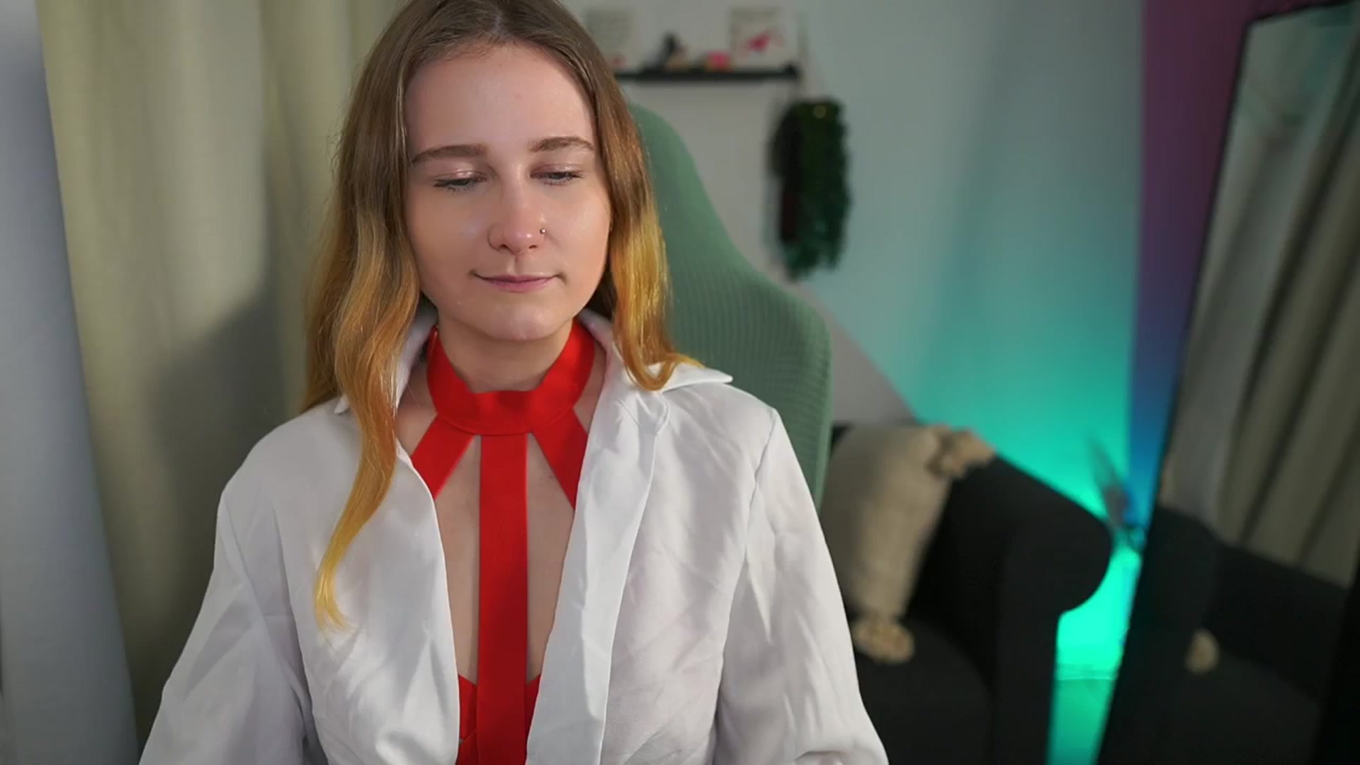 Gallery image thumbnail from Glossy_babe_'s myfreecams stream on, 02/01/2026, 10:43 image 18 of 20