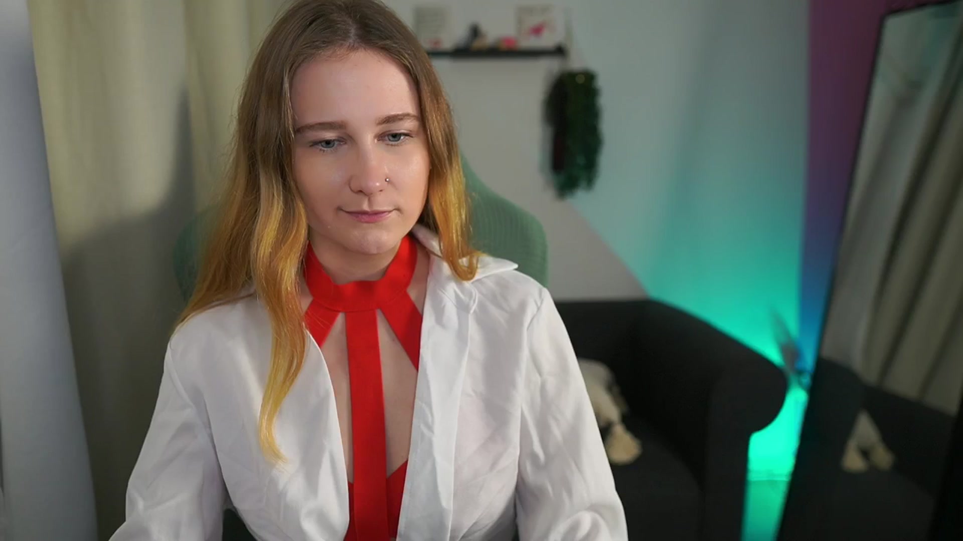 Gallery image thumbnail from Glossy_babe_'s myfreecams stream on, 02/01/2026, 10:43 image 2 of 20