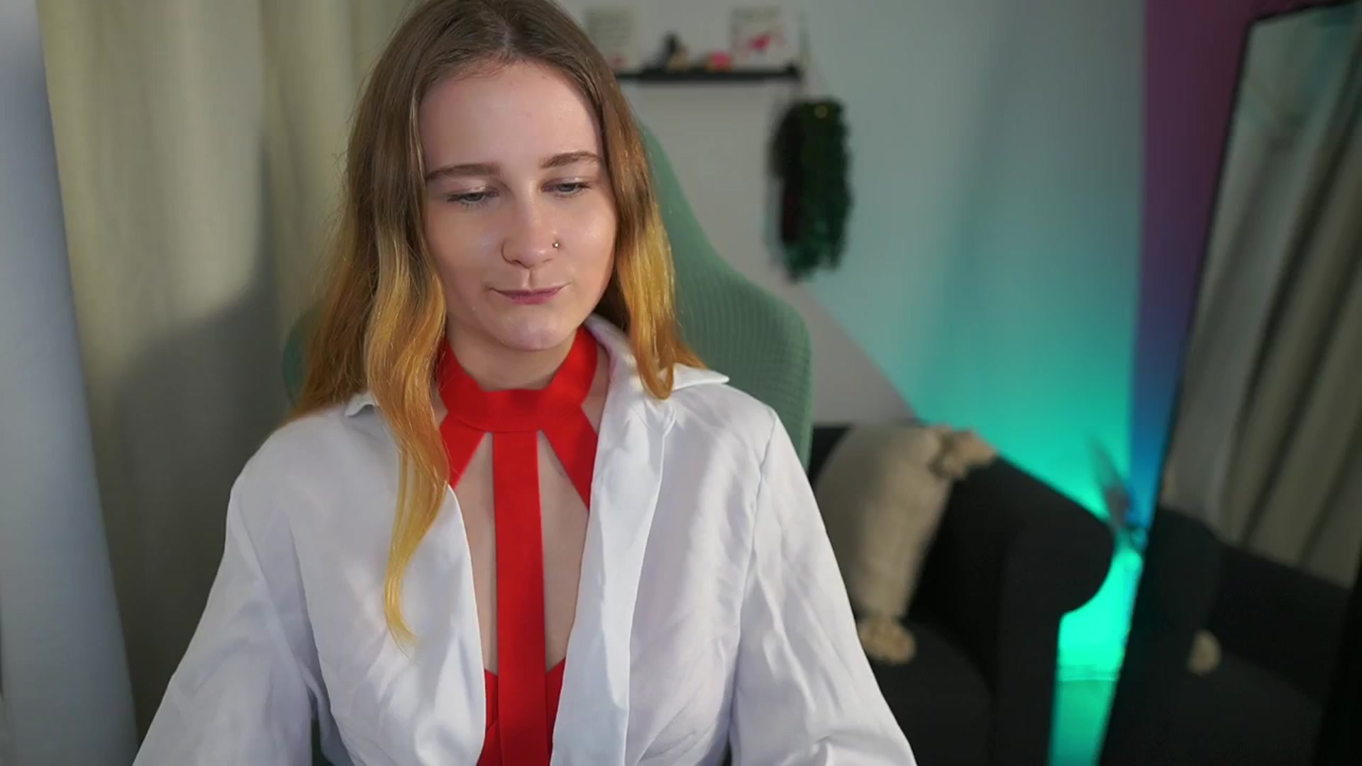 Gallery image thumbnail from Glossy_babe_'s myfreecams stream on, 02/01/2026, 10:43 image 16 of 20