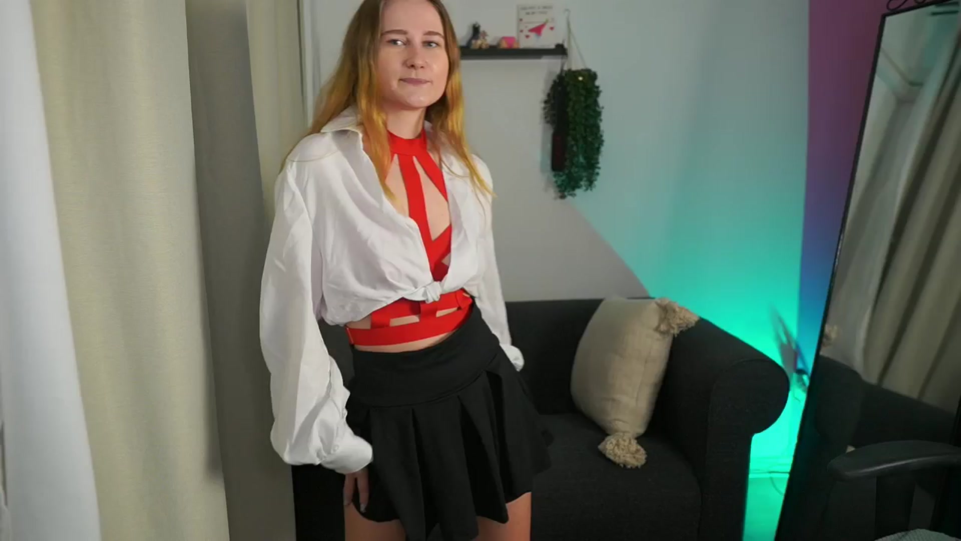 Gallery image thumbnail from Glossy_babe_'s myfreecams stream on, 02/01/2026, 11:49 image 16 of 20
