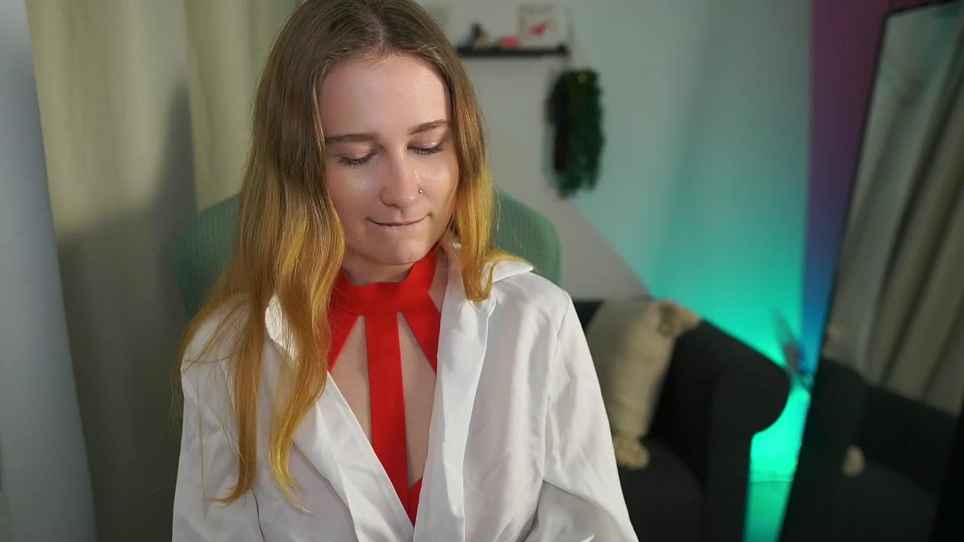 Gallery image thumbnail from Glossy_babe_'s myfreecams stream on, 02/01/2026, 11:49 image 3 of 20