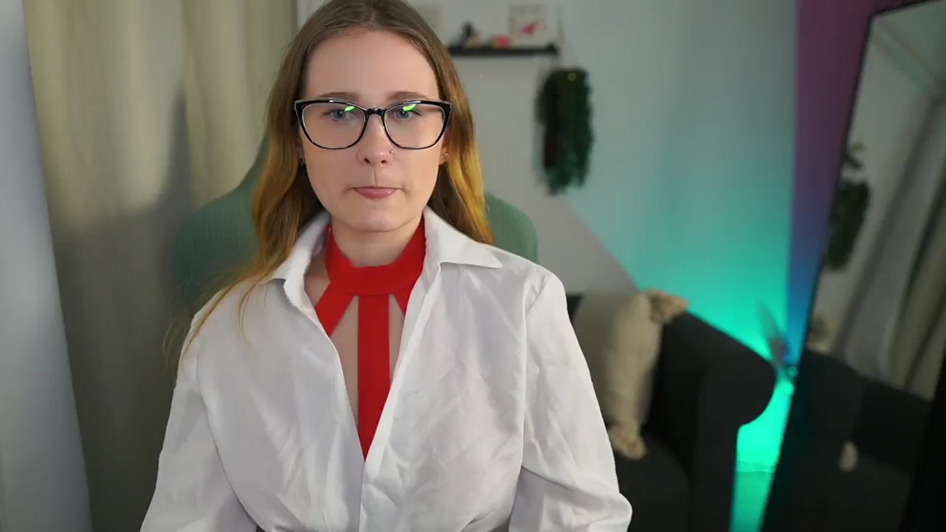 Gallery image thumbnail from Glossy_babe_'s myfreecams stream on, 02/01/2026, 14:04 image 17 of 20