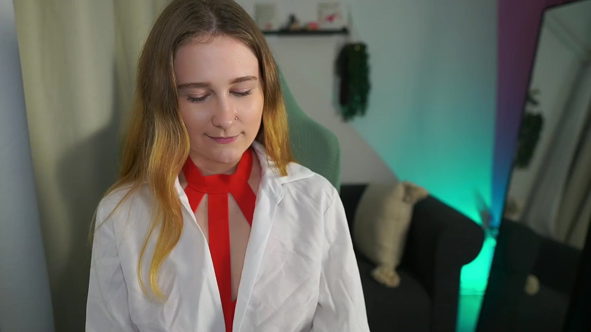 Gallery image thumbnail from Glossy_babe_'s myfreecams stream on, 02/01/2026, 14:04 image 12 of 20