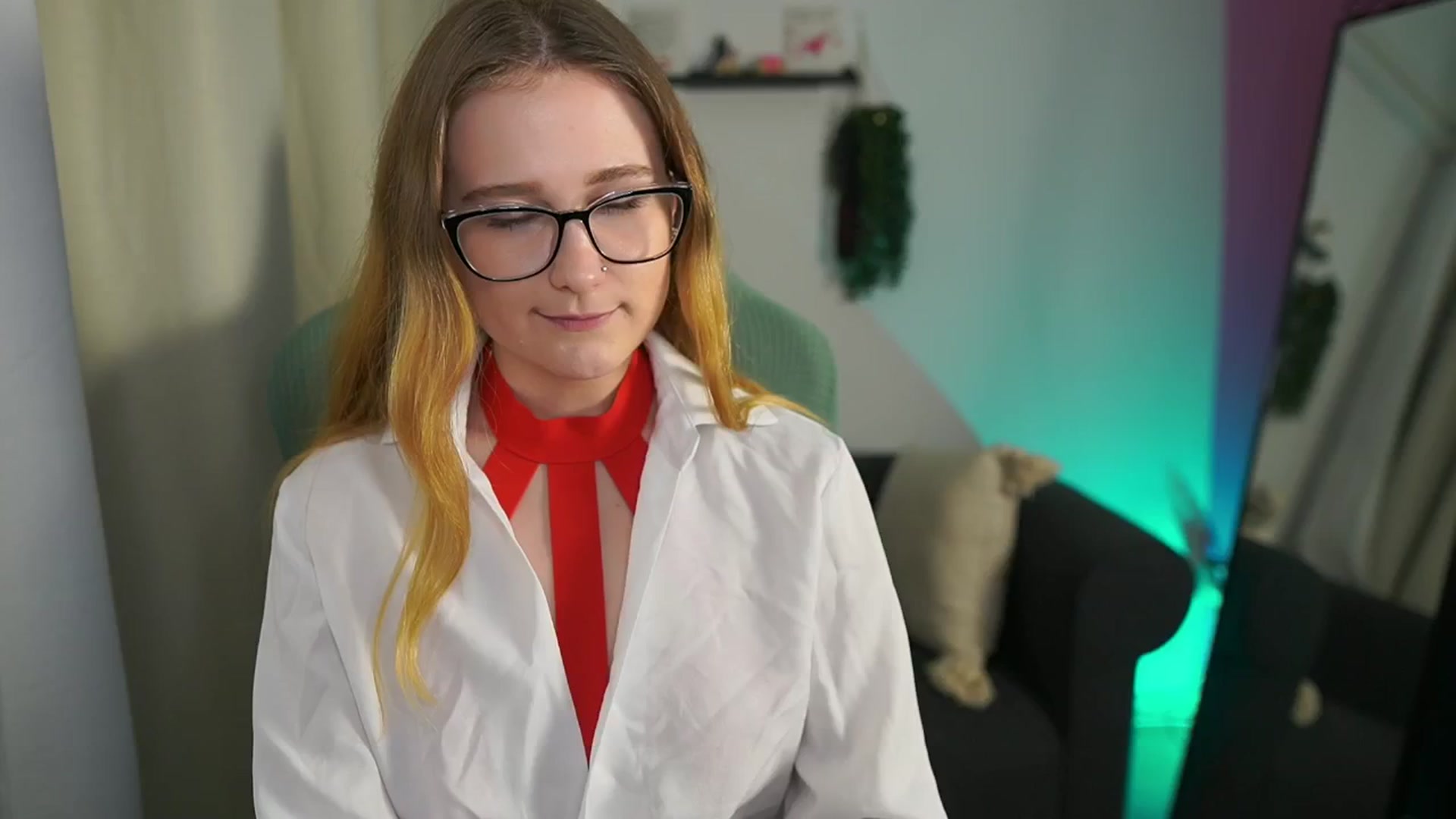 Gallery image thumbnail from Glossy_babe_'s myfreecams stream on, 02/01/2026, 14:04 image 16 of 20