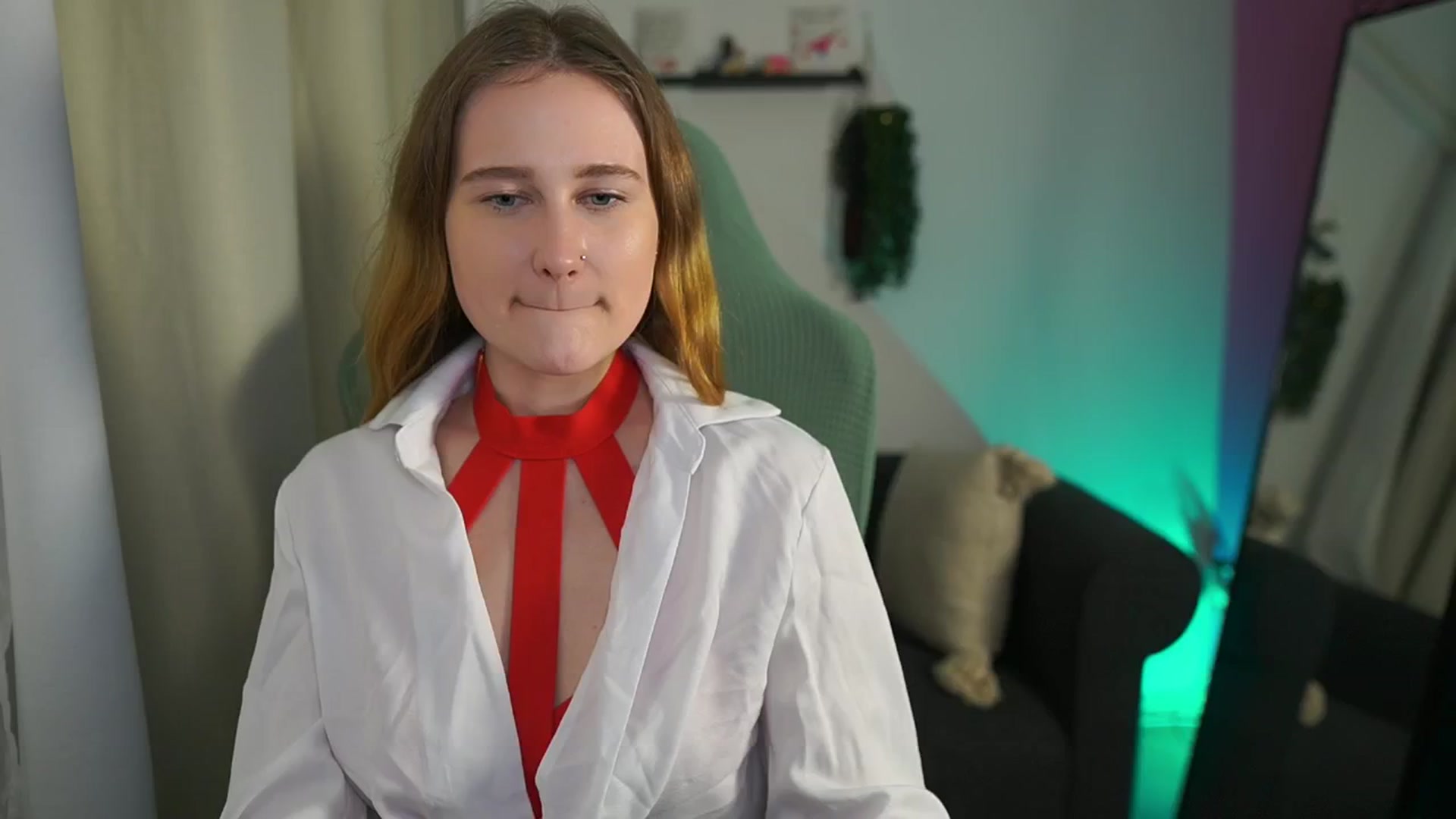 Gallery image thumbnail from Glossy_babe_'s myfreecams stream on, 02/01/2026, 15:48 image 12 of 20