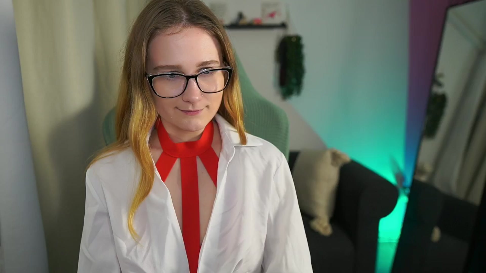 Gallery image thumbnail from Glossy_babe_'s myfreecams stream on, 02/01/2026, 15:48 image 6 of 20