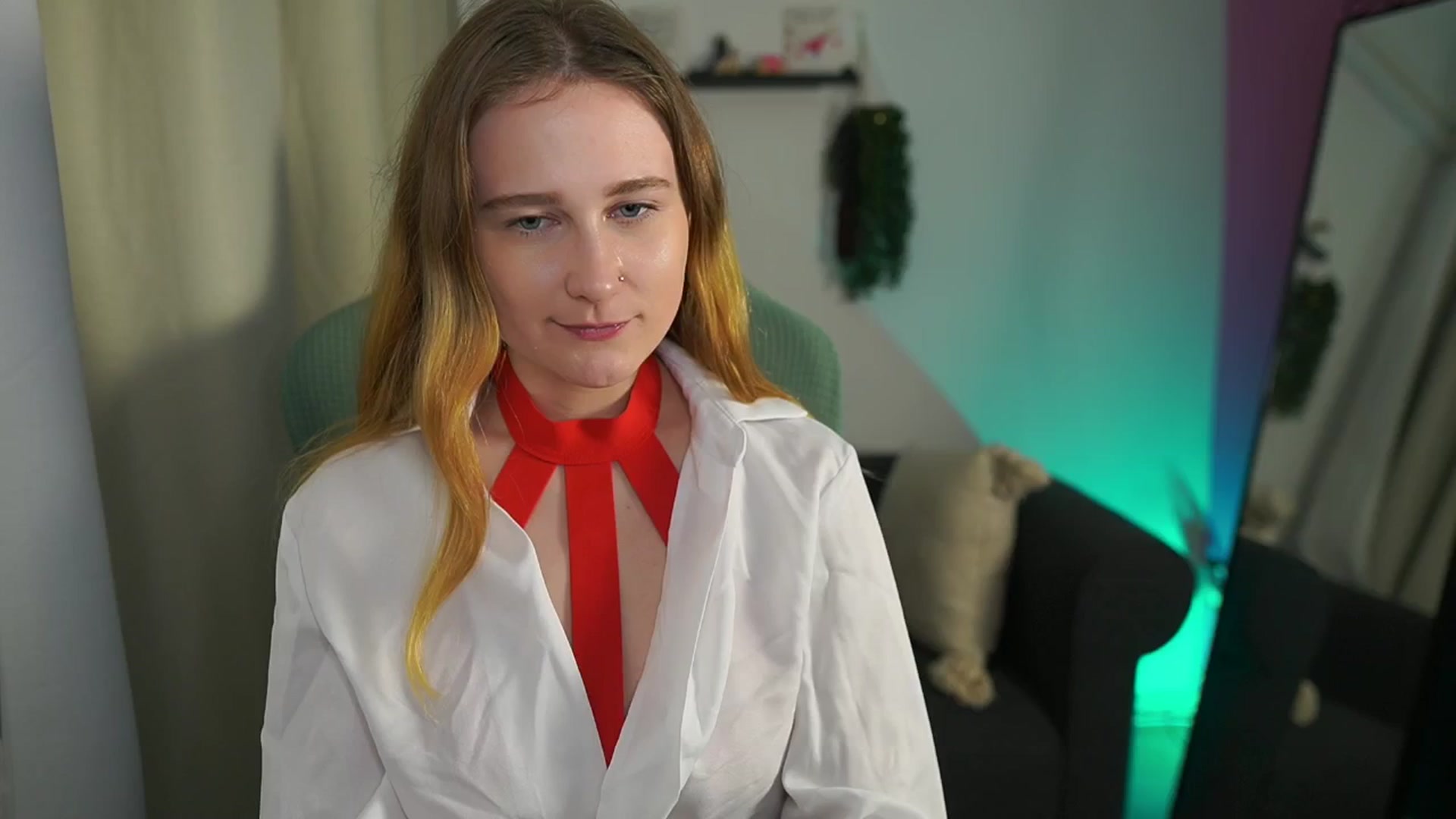Gallery image thumbnail from Glossy_babe_'s myfreecams stream on, 02/01/2026, 15:48 image 7 of 20
