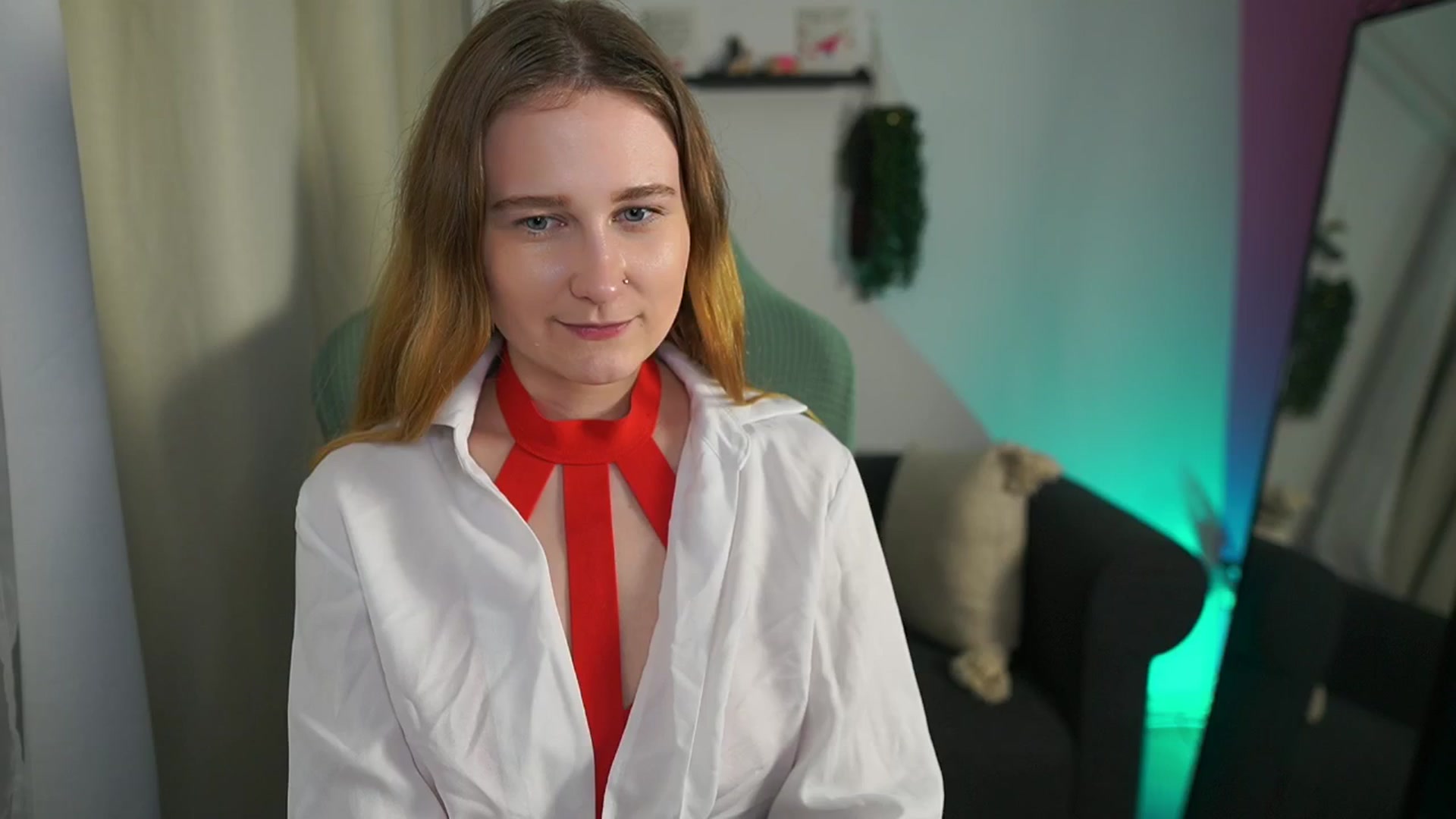 Gallery image thumbnail from Glossy_babe_'s myfreecams stream on, 02/01/2026, 19:03 image 17 of 20