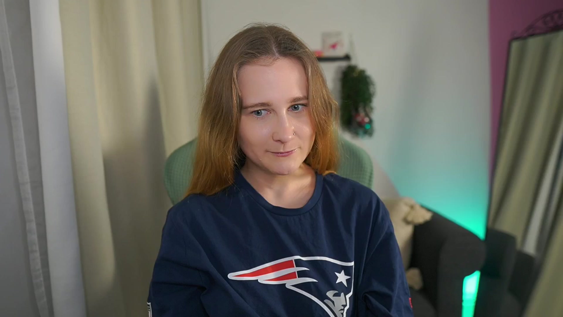 Gallery image thumbnail from Glossy_babe_'s myfreecams stream on, 02/08/2026, 10:23 image 2 of 20