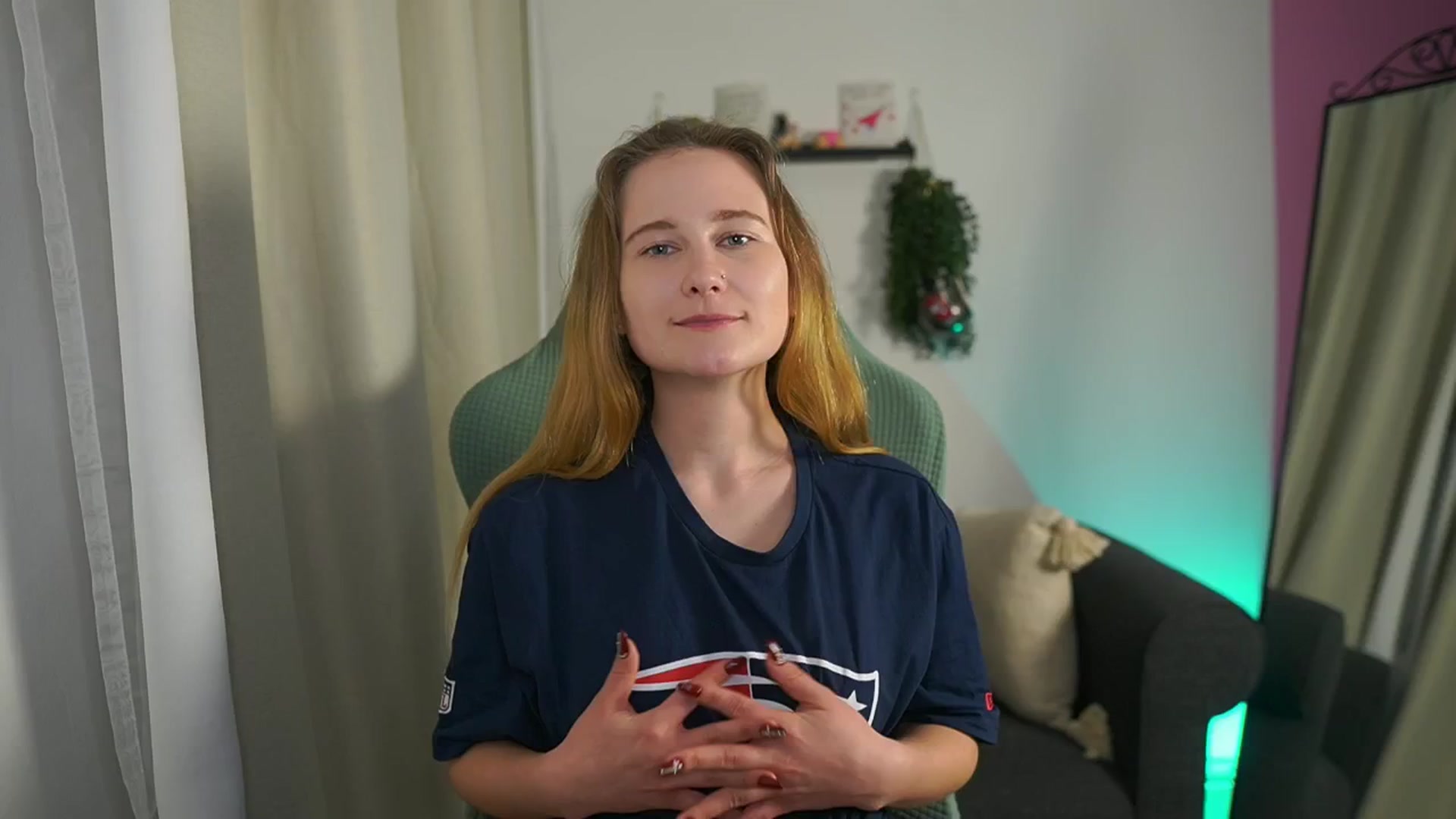 Gallery image thumbnail from Glossy_babe_'s myfreecams stream on, 02/08/2026, 19:08 image 9 of 20