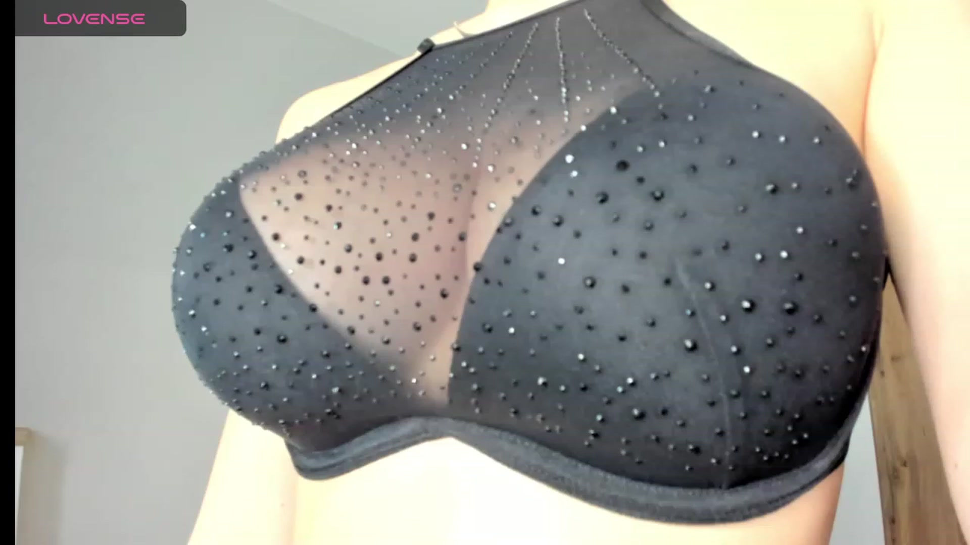 Gallery image thumbnail from GlowGirl_'s myfreecams stream on, 10/13/2023, 20:14 image 17 of 20