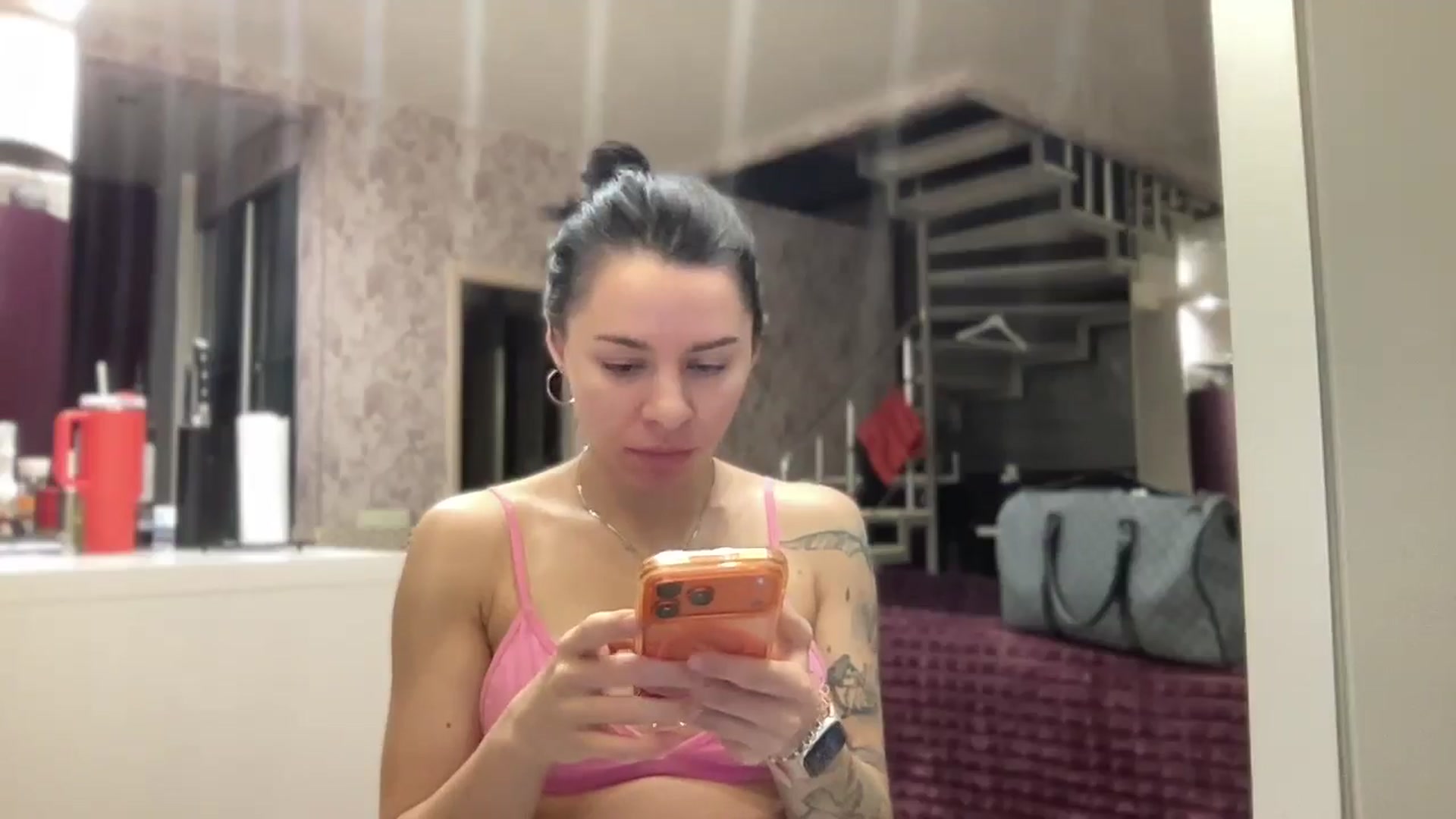 Gallery image thumbnail from GltPleasure's myfreecams stream on, 11/08/2025, 16:00 image 18 of 20