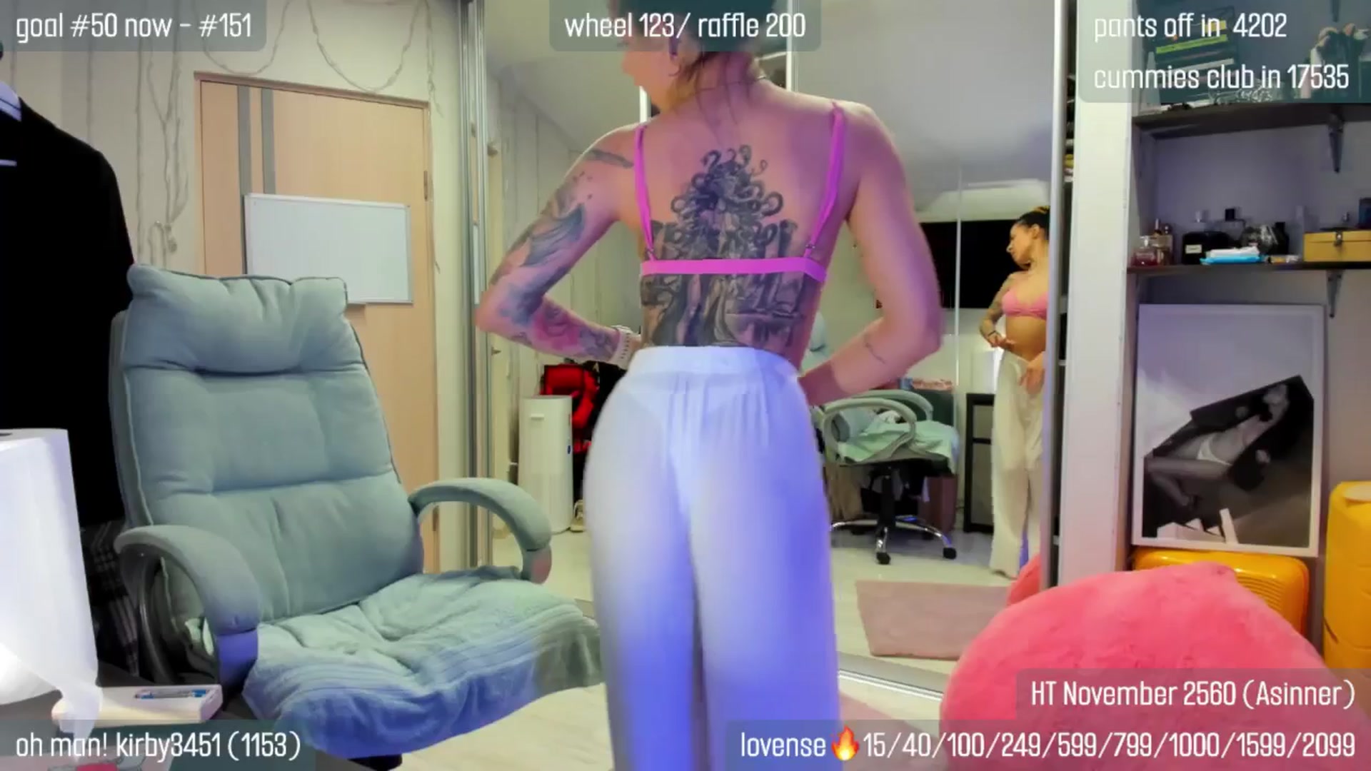 Gallery image thumbnail from GltPleasure's myfreecams stream on, 11/08/2025, 16:32 image 6 of 20