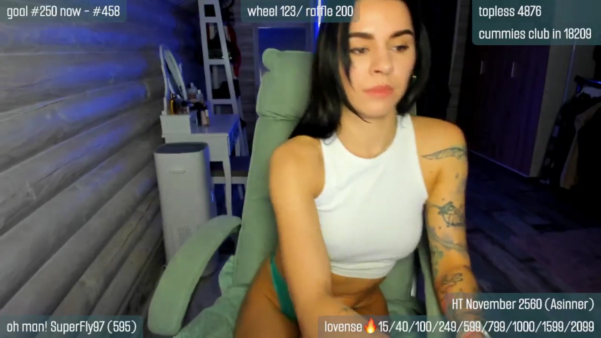 Gallery image thumbnail from GltPleasure's myfreecams stream on, 11/23/2025, 24:01 image 8 of 20