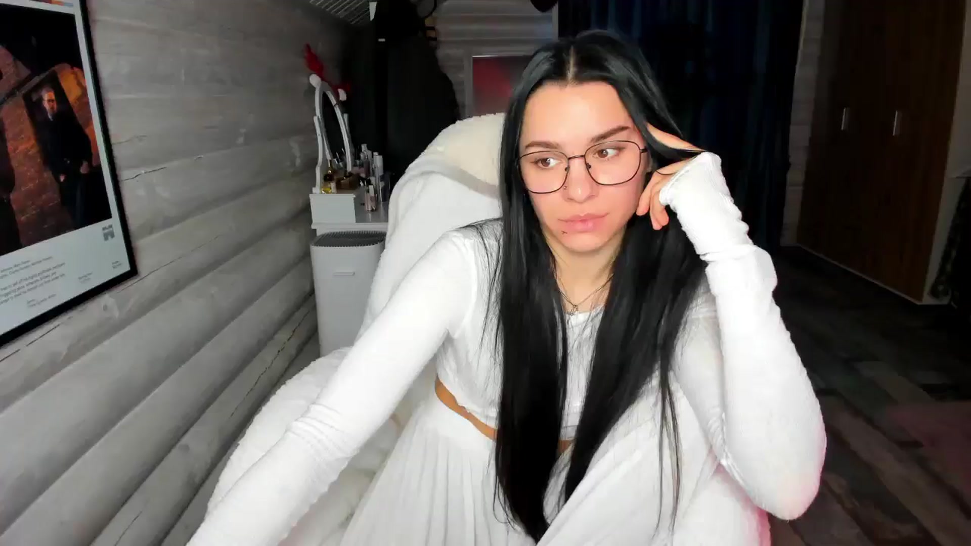 Gallery image thumbnail from GltPleasure's myfreecams stream on, 01/10/2026, 06:47 image 11 of 20