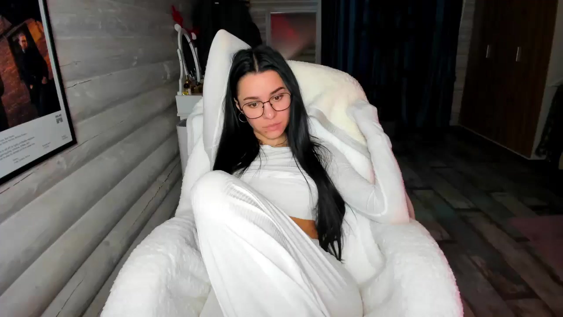 Gallery image thumbnail from GltPleasure's myfreecams stream on, 01/10/2026, 06:47 image 20 of 20
