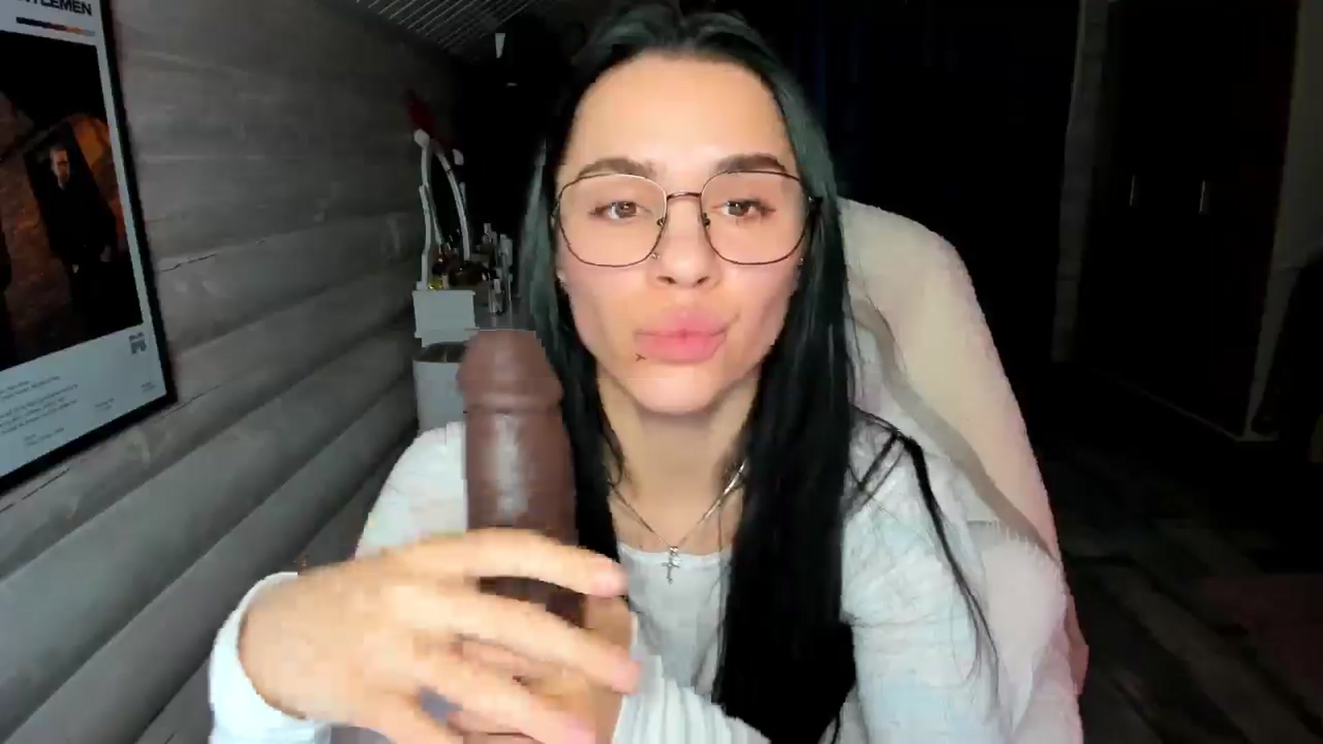 Gallery image thumbnail from GltPleasure's myfreecams stream on, 01/10/2026, 06:47 image 16 of 20