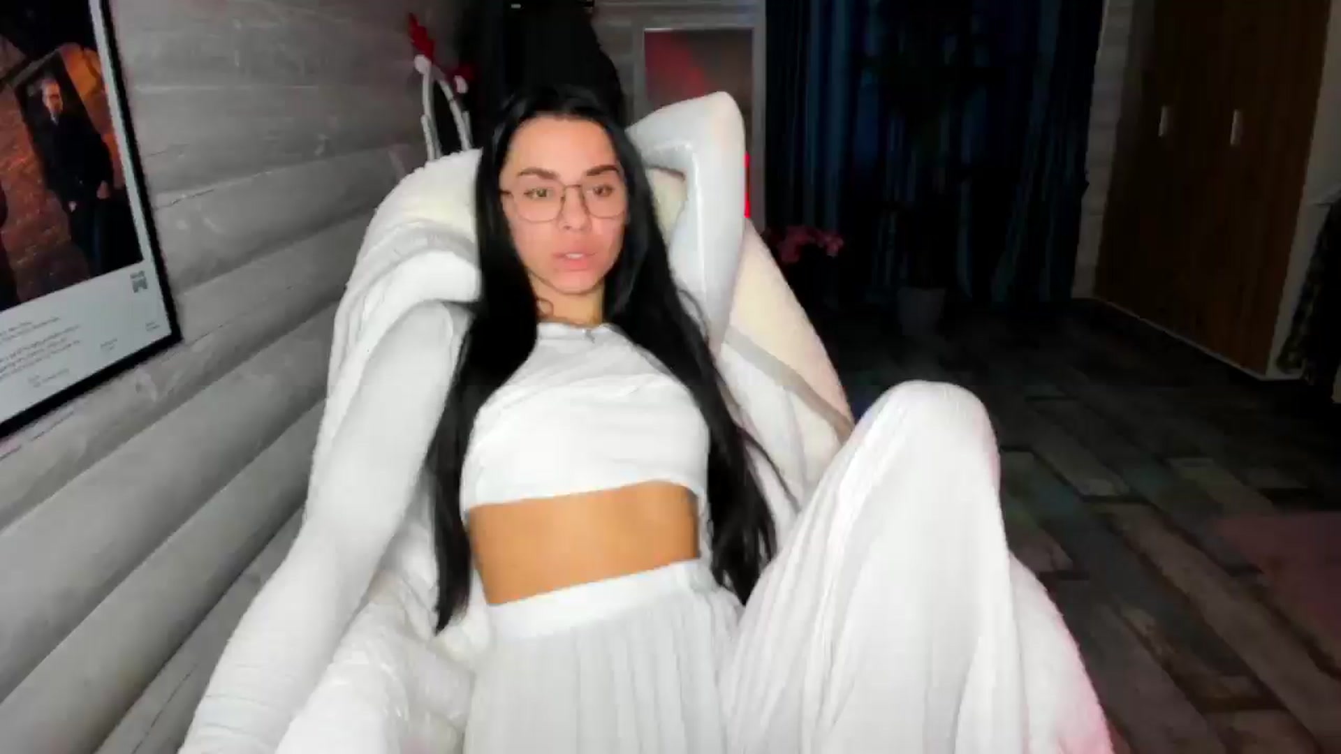 Gallery image thumbnail from GltPleasure's myfreecams stream on, 01/10/2026, 06:47 image 17 of 20