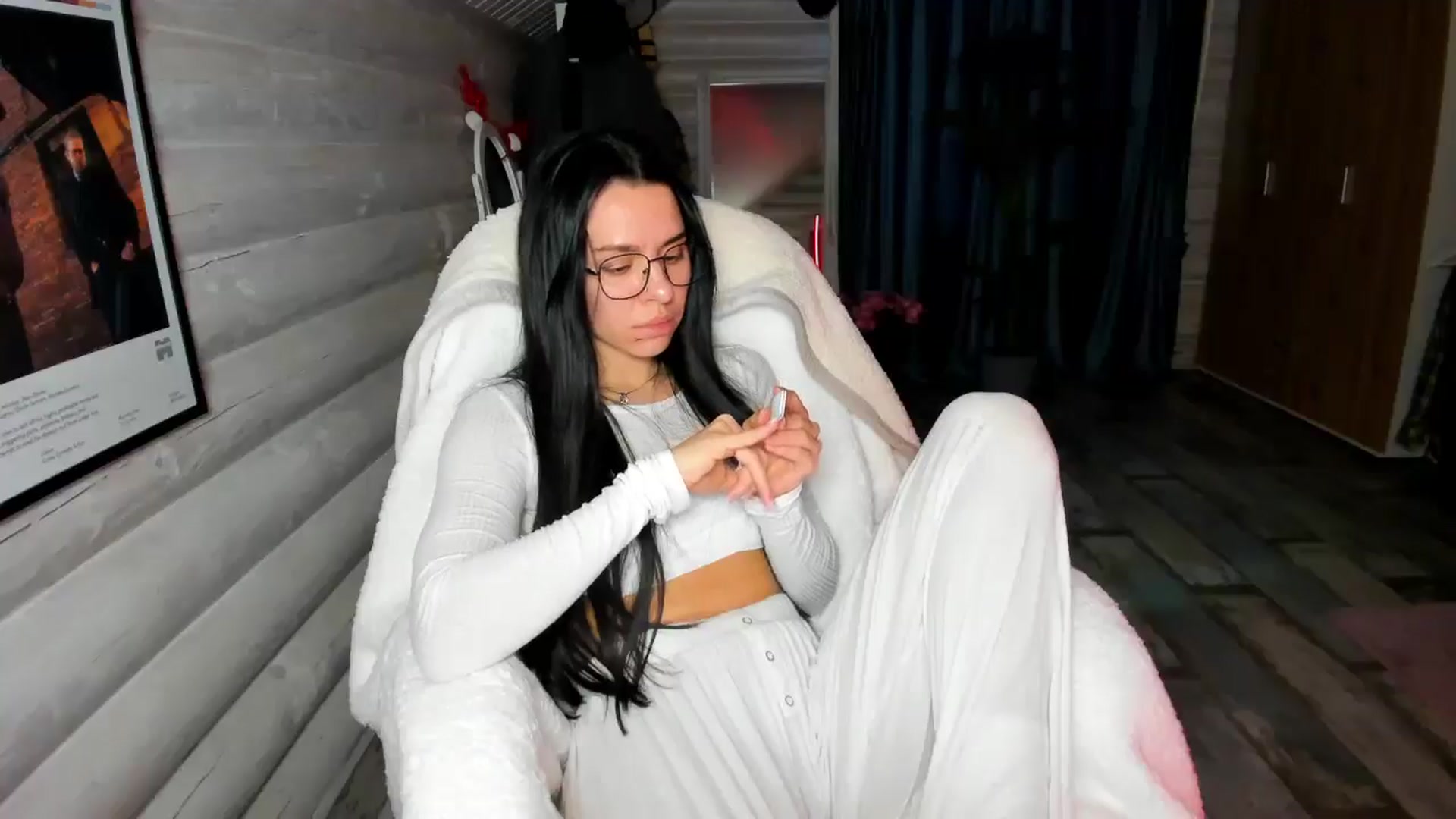 Gallery image thumbnail from GltPleasure's myfreecams stream on, 01/10/2026, 06:47 image 4 of 20
