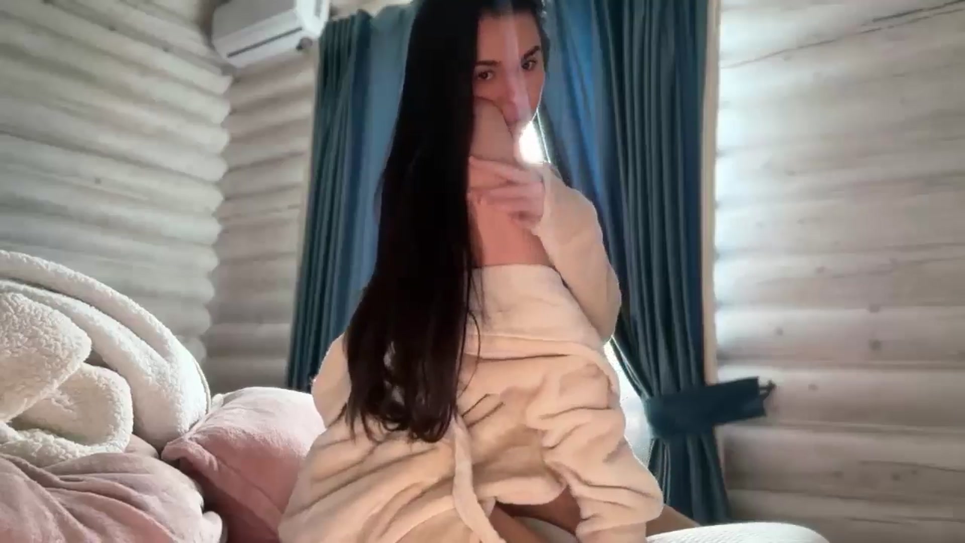 Gallery image thumbnail from GltPleasure's myfreecams stream on, 02/11/2026, 13:28 image 17 of 20