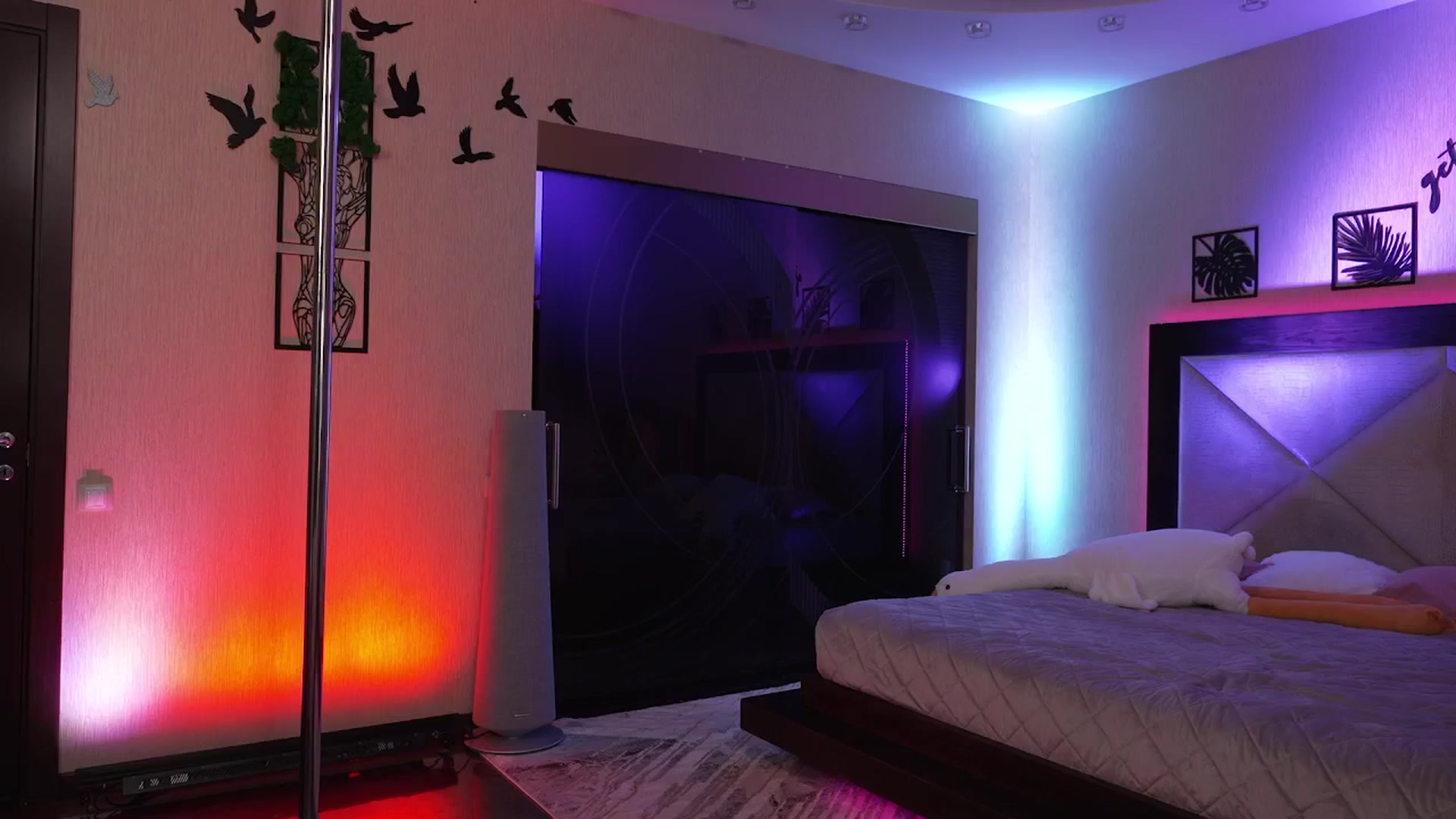 Gallery image thumbnail from GoGoDr3am's myfreecams stream on, 02/22/2025, 23:19 image 19 of 20