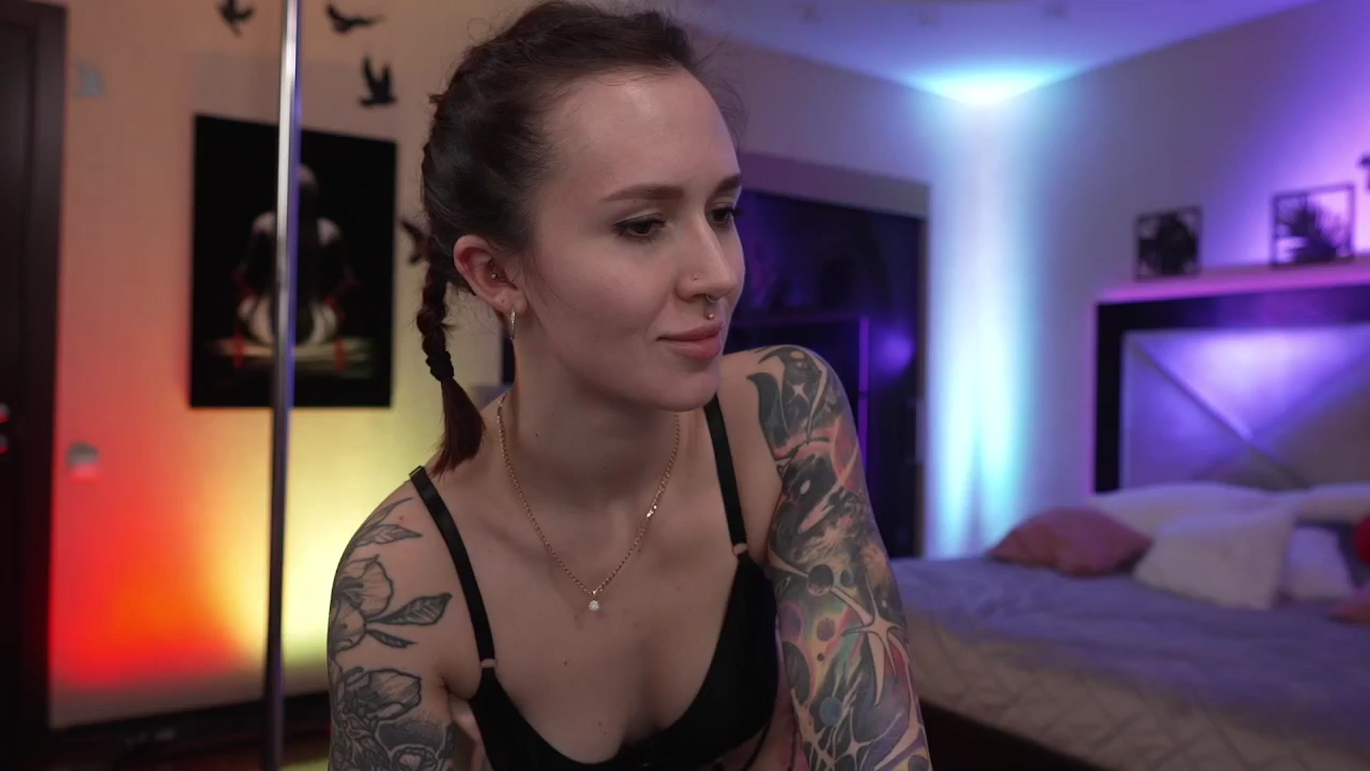 Gallery image thumbnail from GoGoDr3am's myfreecams stream on, 03/05/2025, 02:58 image 4 of 20